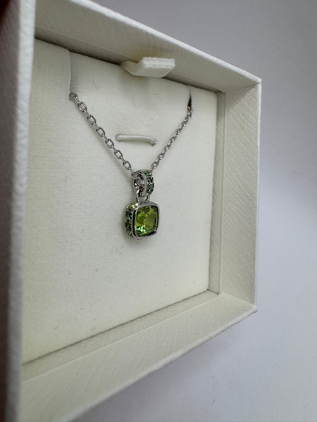 Swarovski August Birthstone Pendant Necklace Rhodium Plated Square Cut  - New in Box