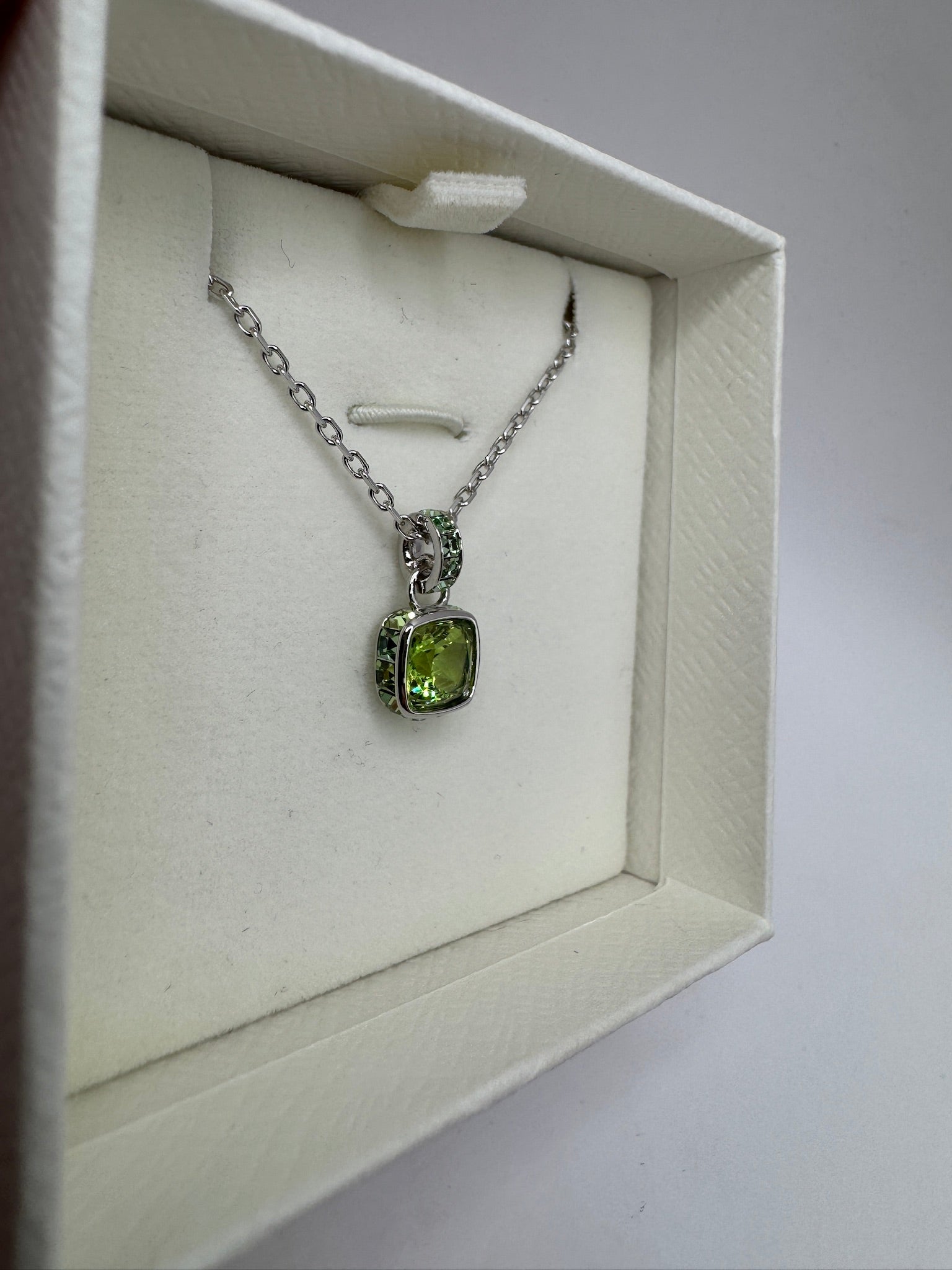 Swarovski August Birthstone Pendant Necklace Rhodium Plated Square Cut  - New in Box