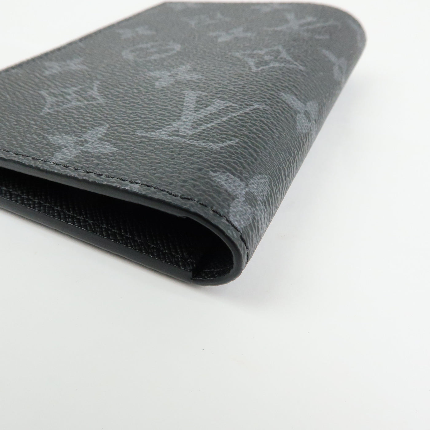 6687 - Louis Vuitton Monogram Eclipse Coverture De Passeport