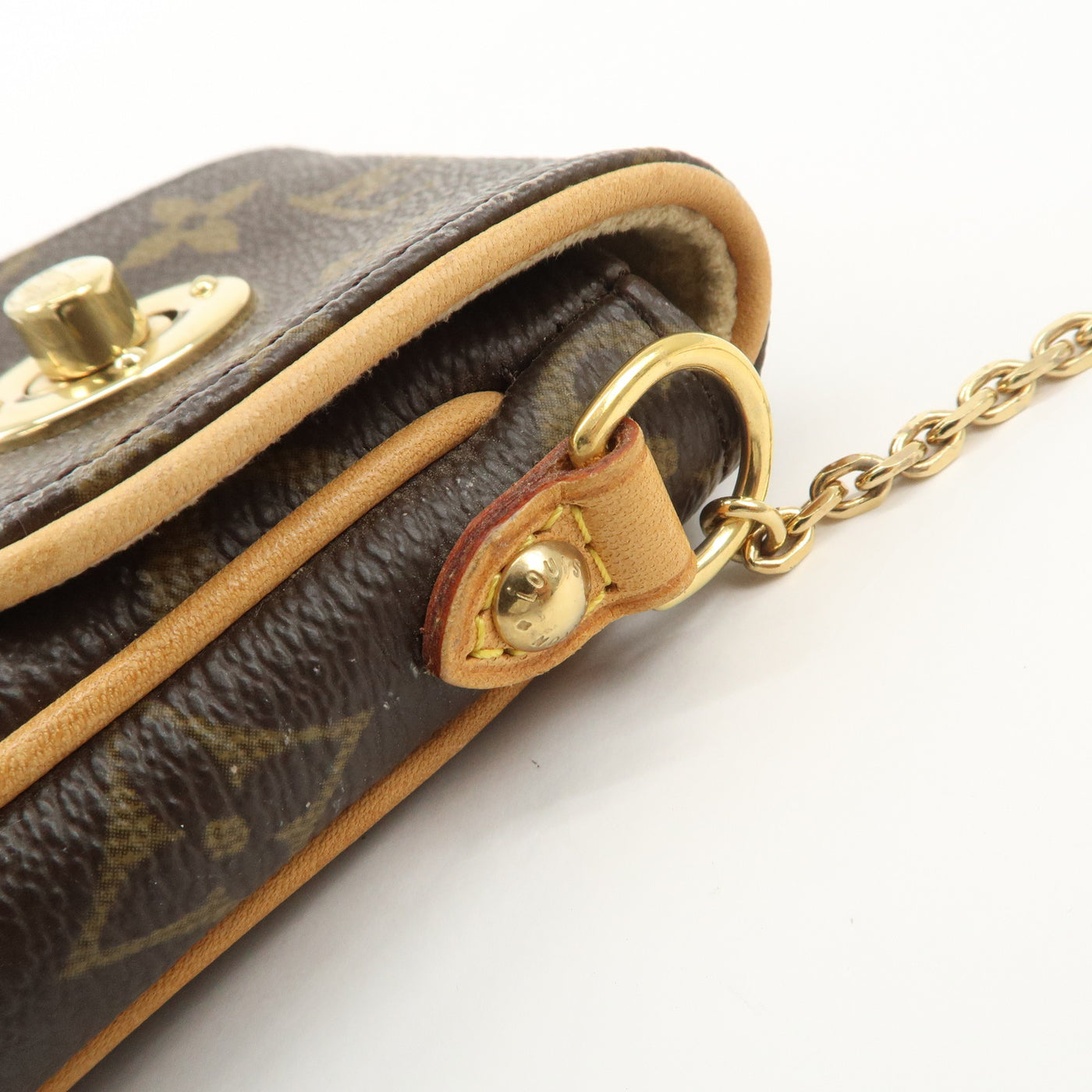 6681 - Louis Vuitton Monogram Pochette Tulum