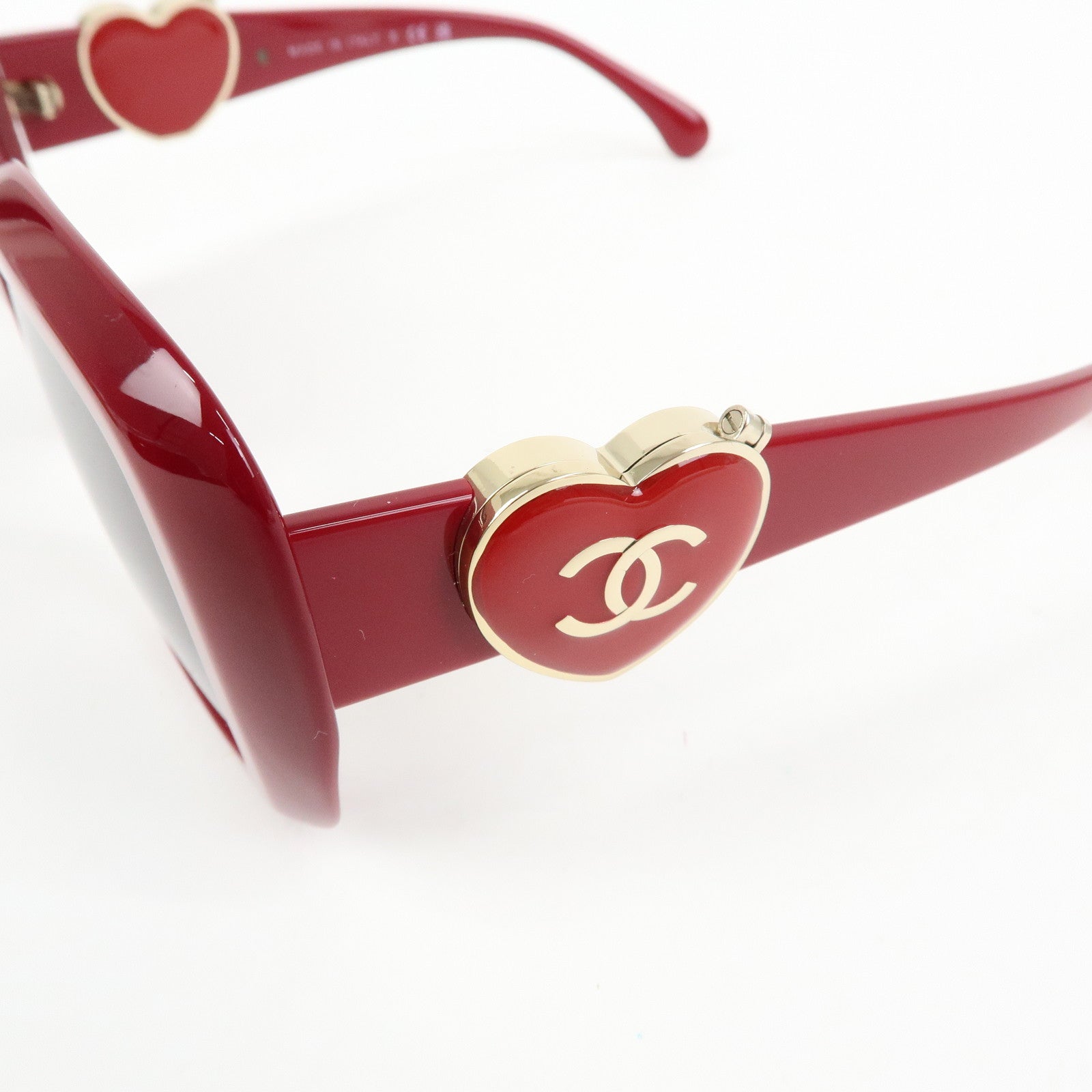 6742 - Chanel Chanel Coco Mark Heart Sunglasses