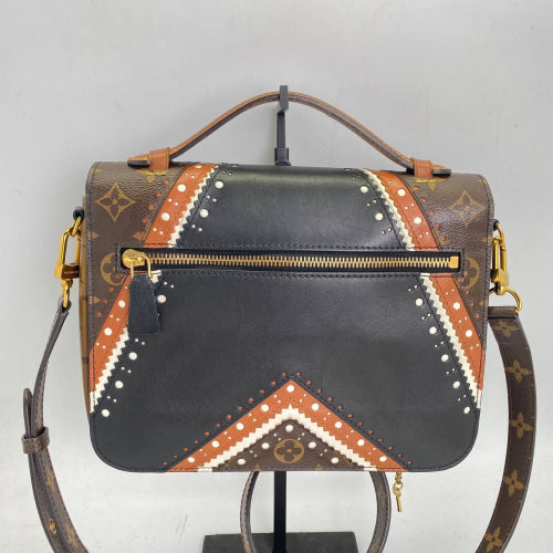 Louis Vuitton Metis Pochette Brogue Reverse Monogram Shoulder Bag Black