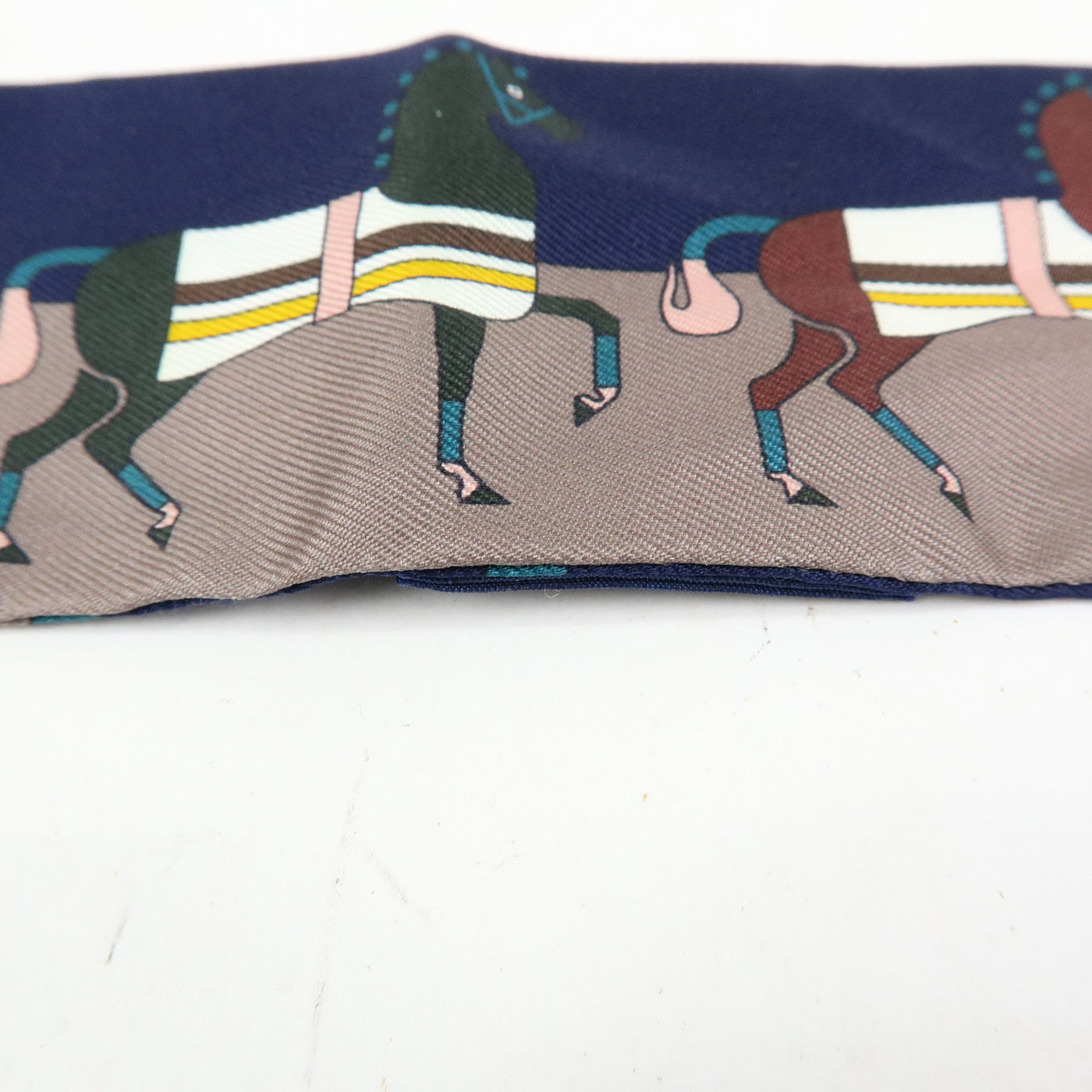 6645 - Hermes 100% Twilly Scarf Rocabar
