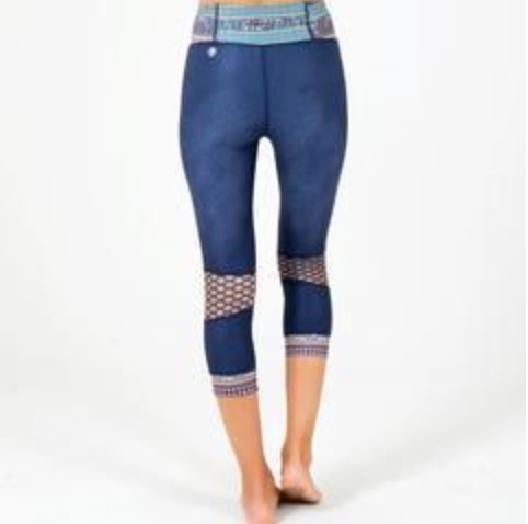 SHEBEEST Indie Convertible Capri Legging - Size M