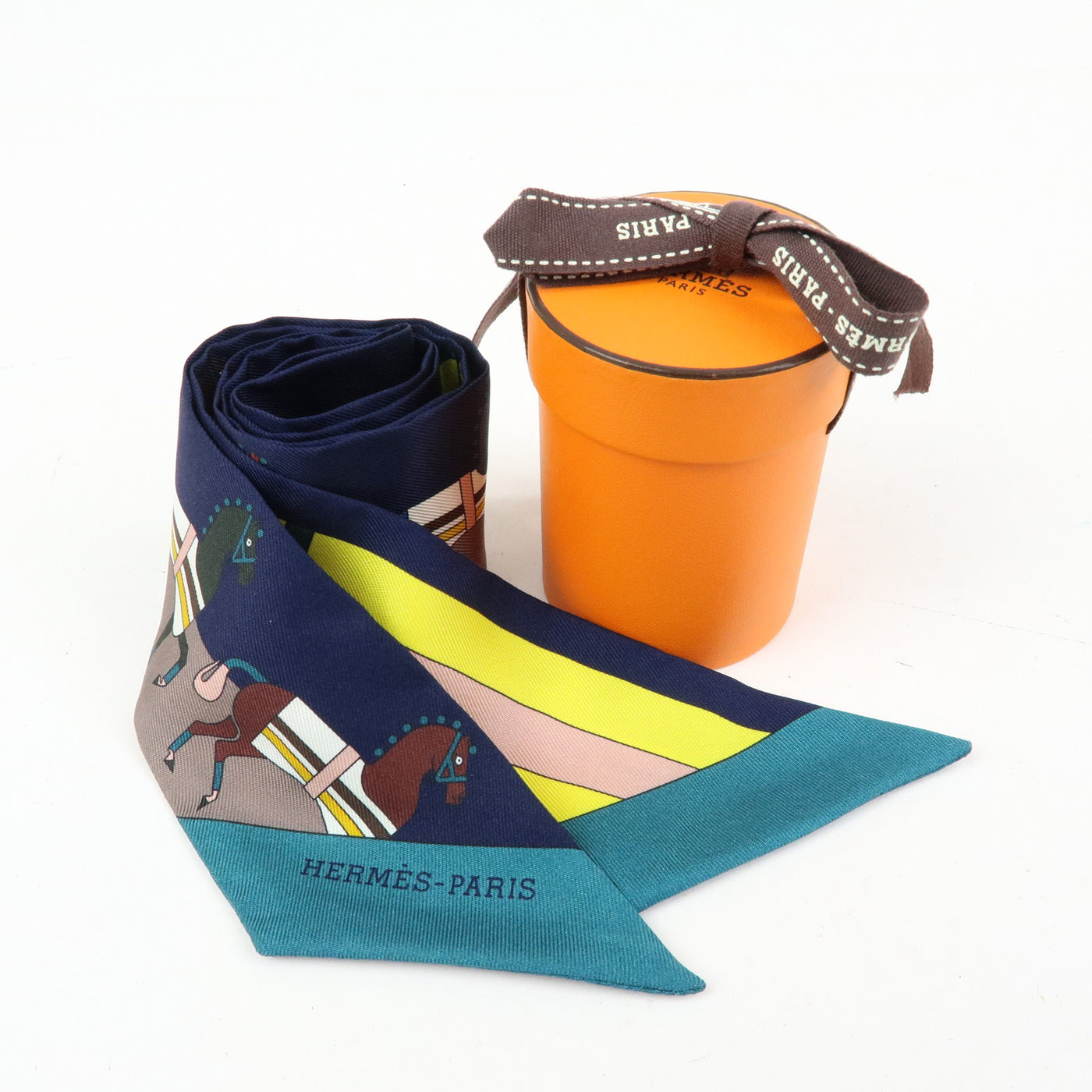 6645 - Hermes 100% Twilly Scarf Rocabar