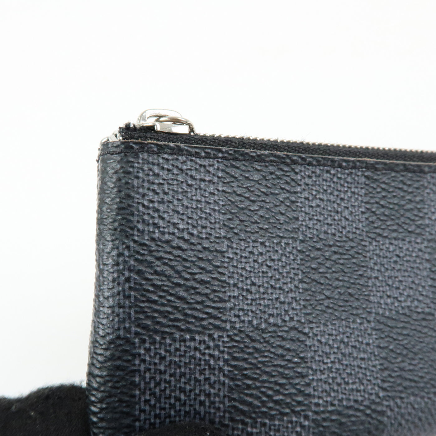 6652 - Louis Vuitton Damier Graphite Pochette Key Cles
