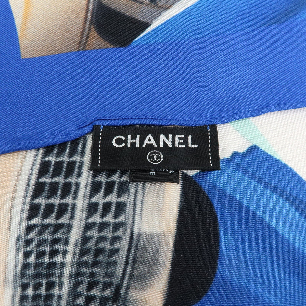6177 - CHANEL Silk 100% Scarf Classic Car Print
