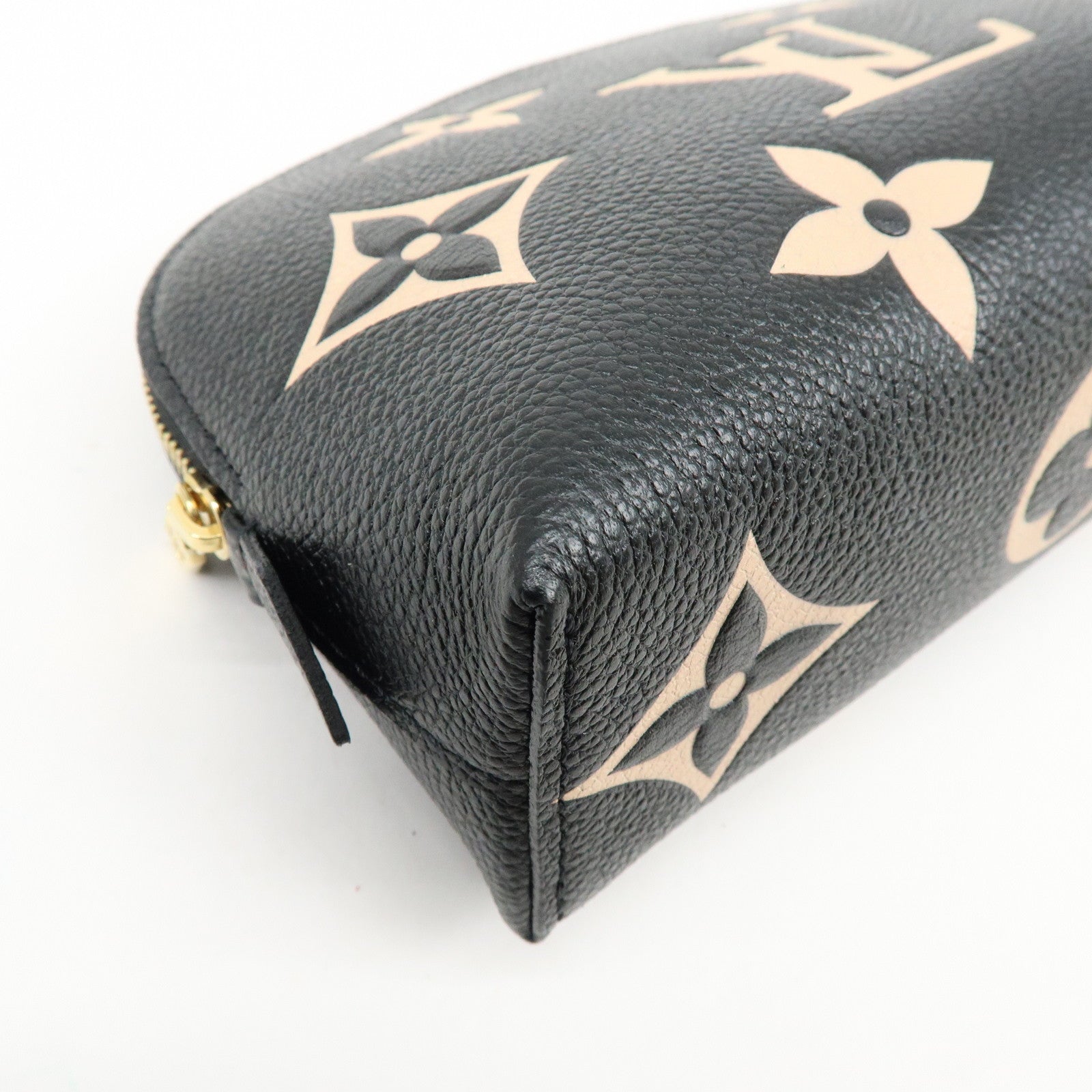 6647 - Louis Vuitton Bicolor Monogram Empreinte Cosmetic Pouch Noir M59086