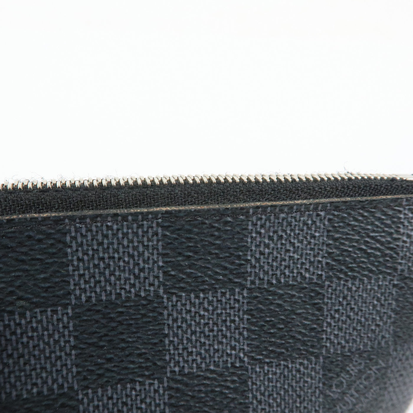 6652 - Louis Vuitton Damier Graphite Pochette Key Cles