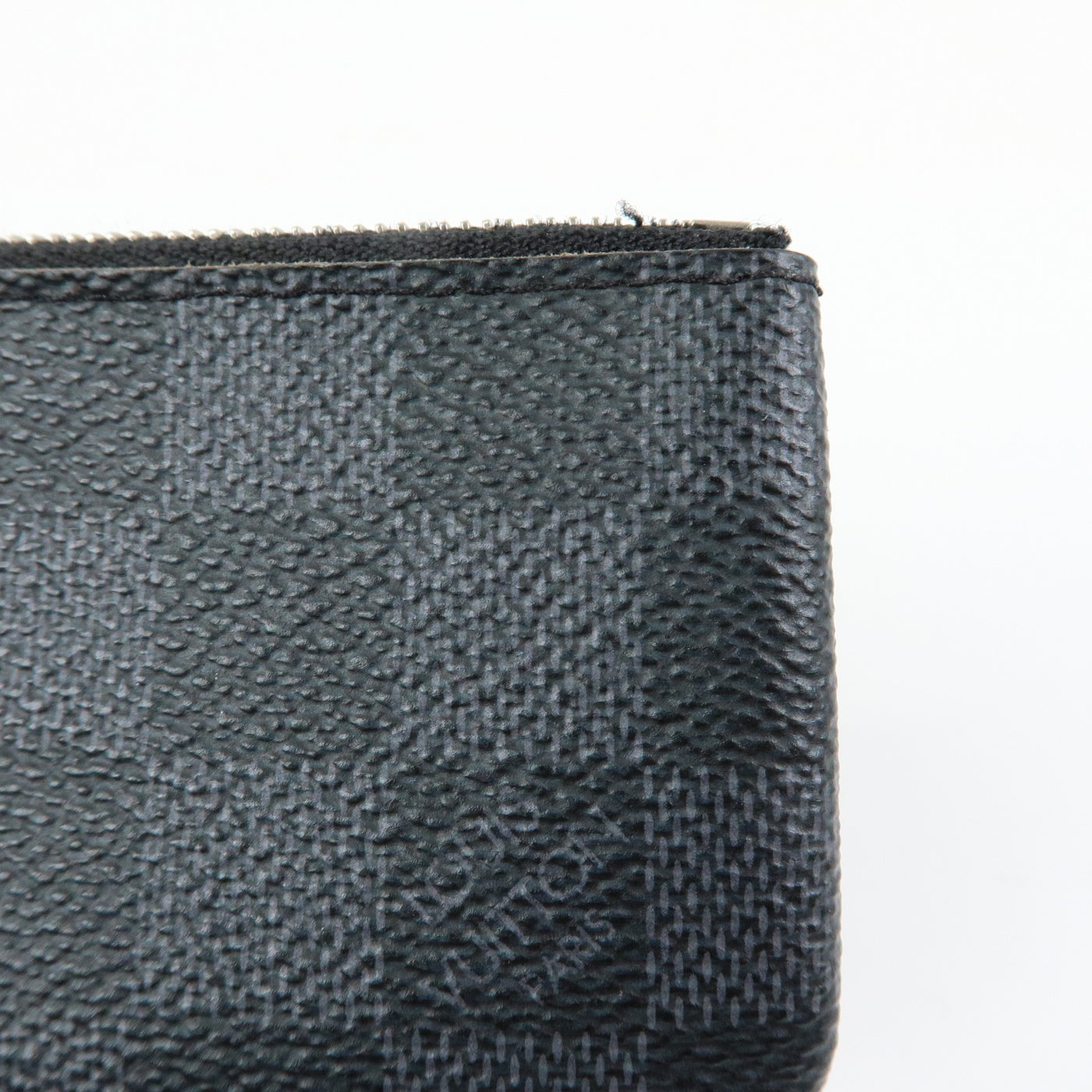 6652 - Louis Vuitton Damier Graphite Pochette Key Cles