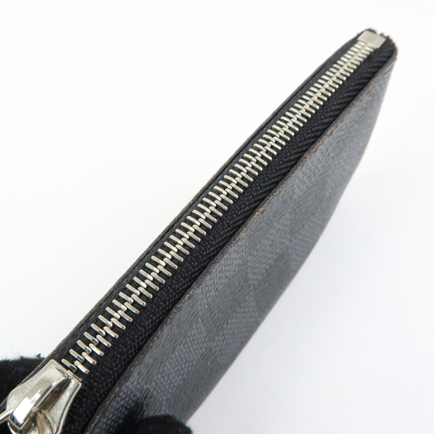 6652 - Louis Vuitton Damier Graphite Pochette Key Cles