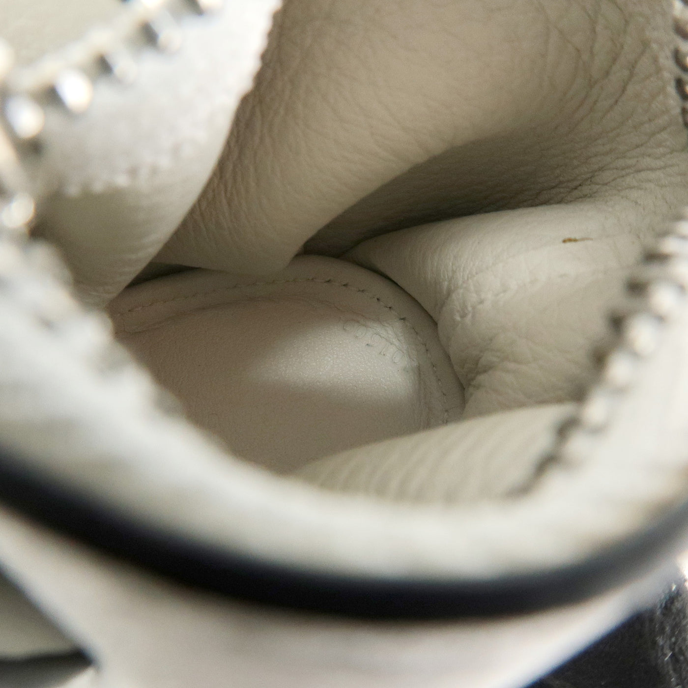 6690 - Loewe Calf Leather Elephant Coin Purse White