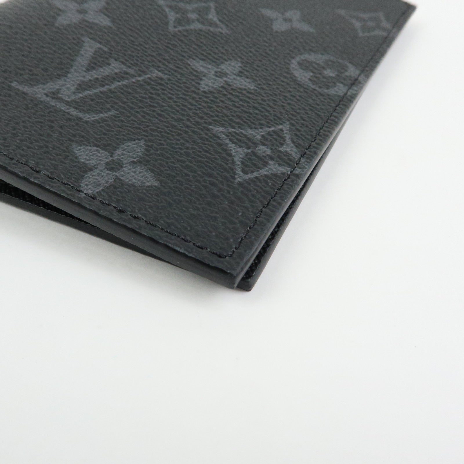 6687 - Louis Vuitton Monogram Eclipse Coverture De Passeport