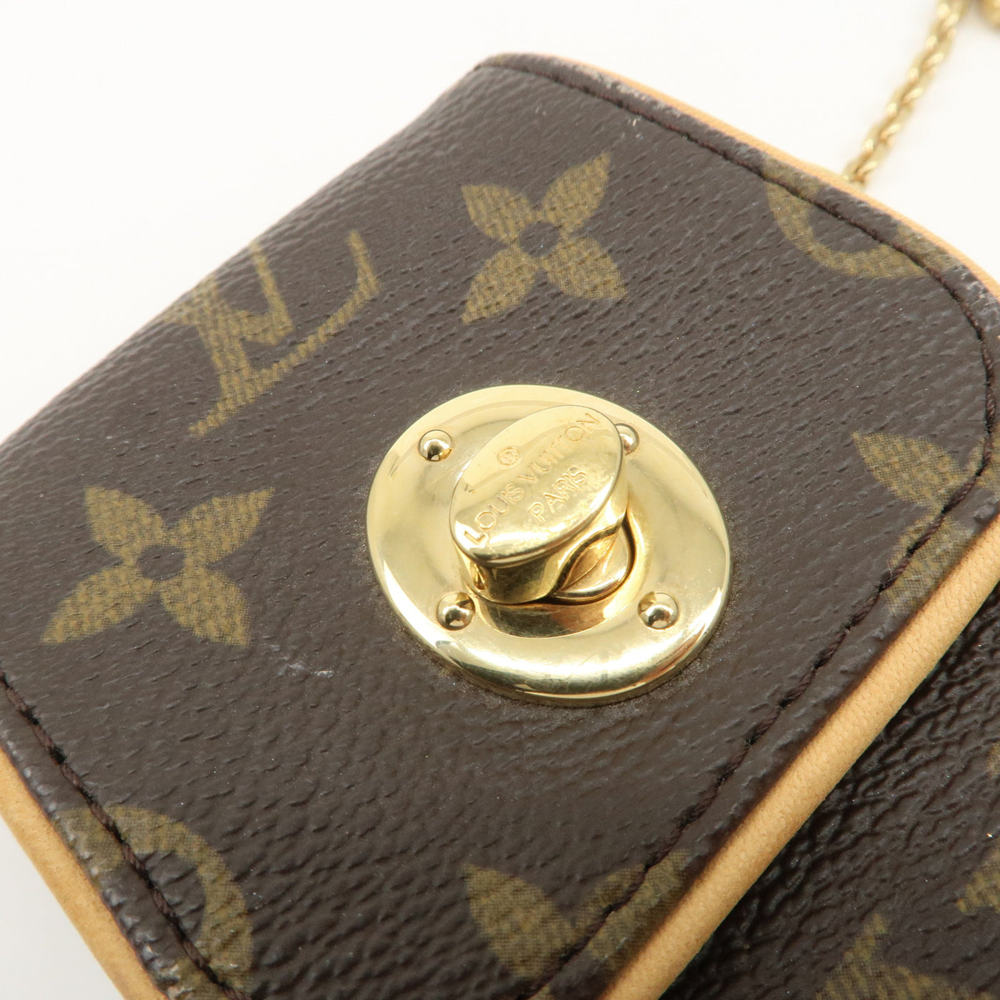 6681 - Louis Vuitton Monogram Pochette Tulum