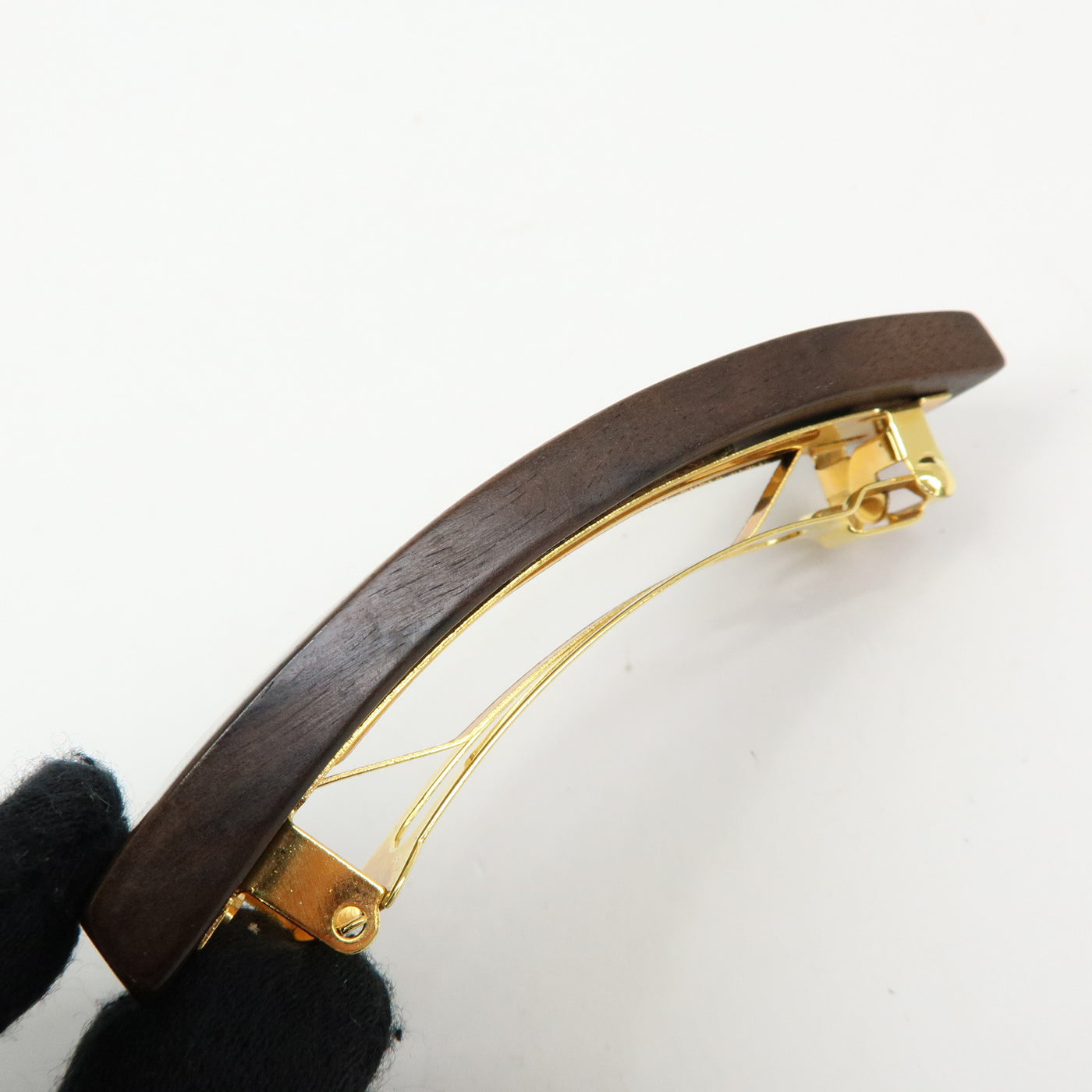6739 - Louis Vuitton Sylvanie Wooden Hair Barrette