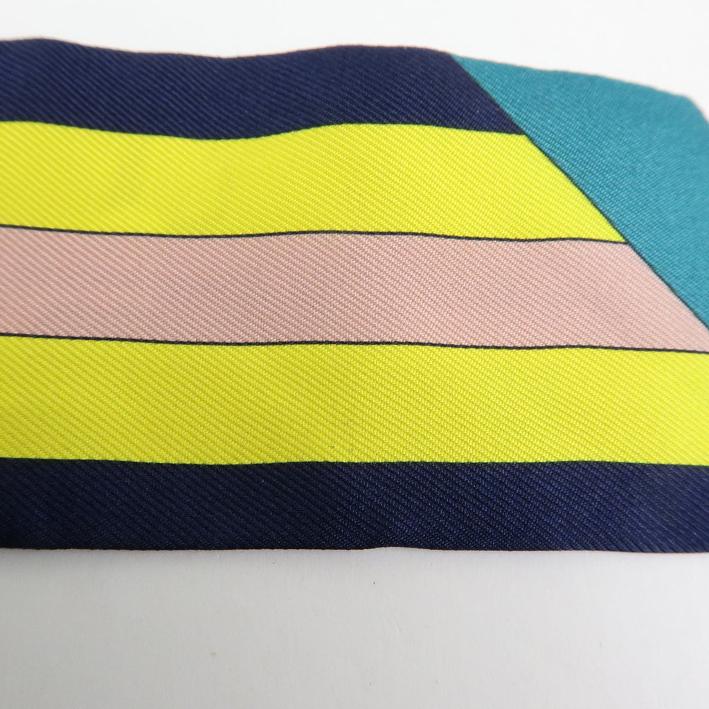 6645 - Hermes 100% Twilly Scarf Rocabar