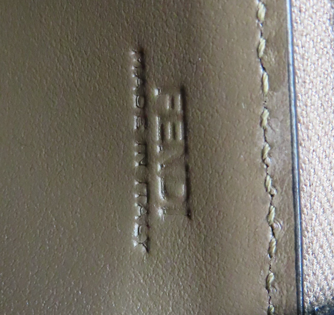 6641 - Fendi FF Diamond Card Wallet