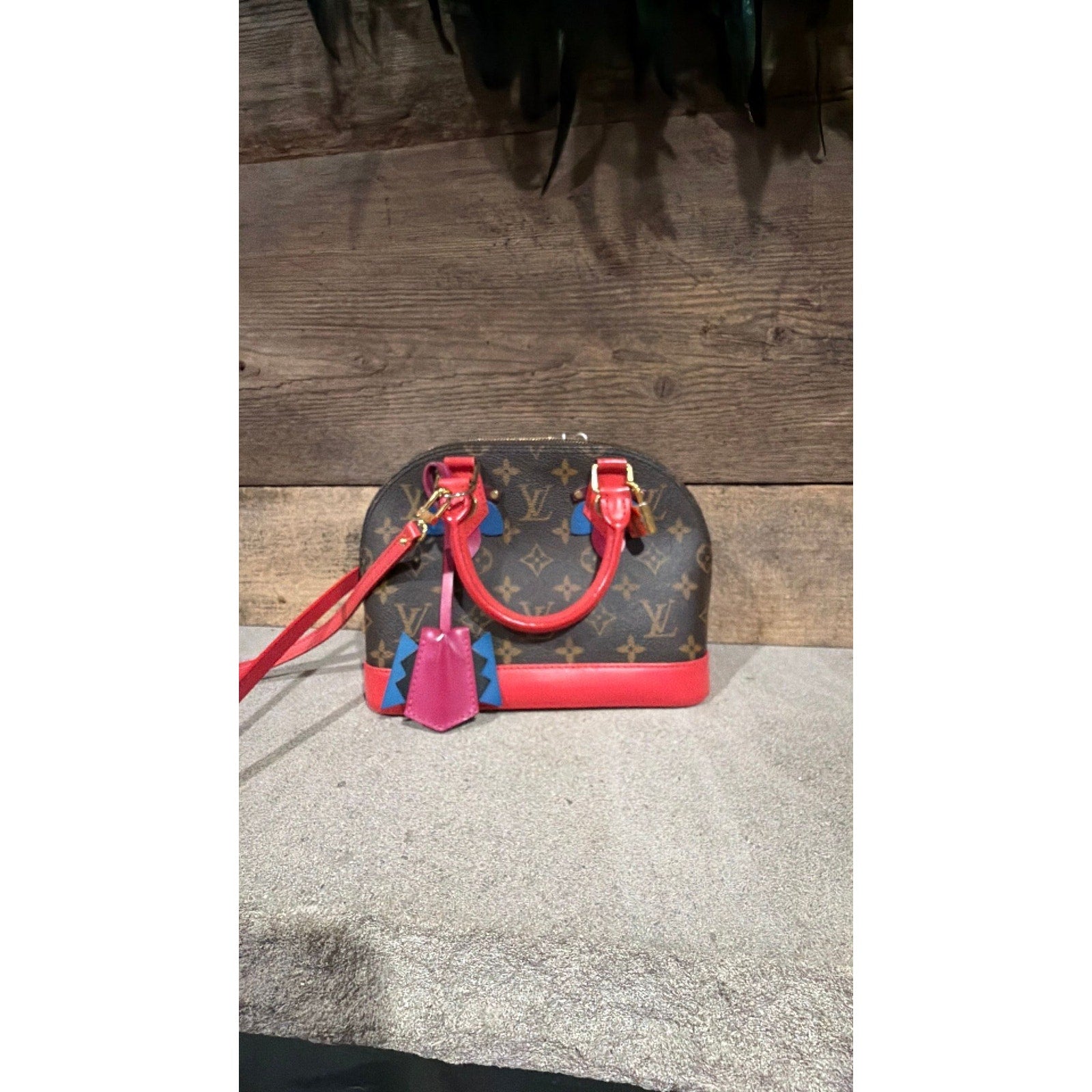 5286 - Louis Vuitton Alma BB flamingo
