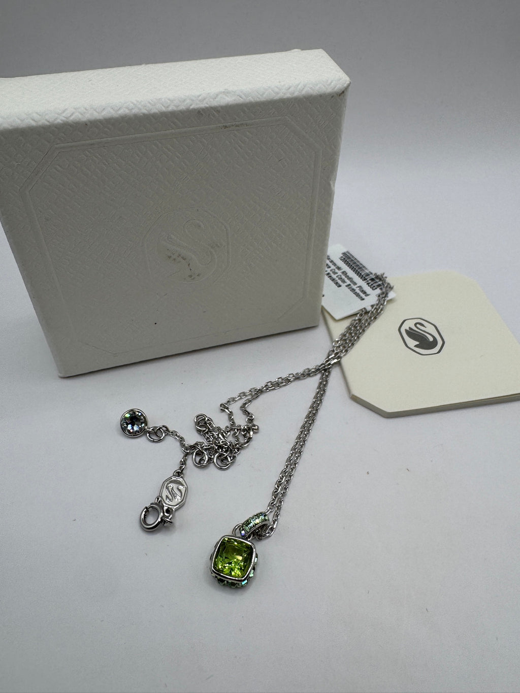 Swarovski August Birthstone Pendant Necklace Rhodium Plated Square Cut  - New in Box