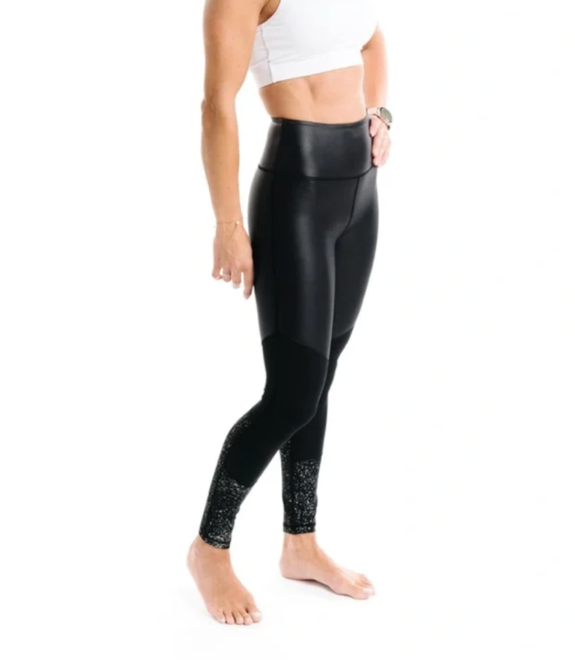 ZYIA Active Black Reflective Metallic Light n Tight Hi-Rise Leggings - Size 8-10 - New