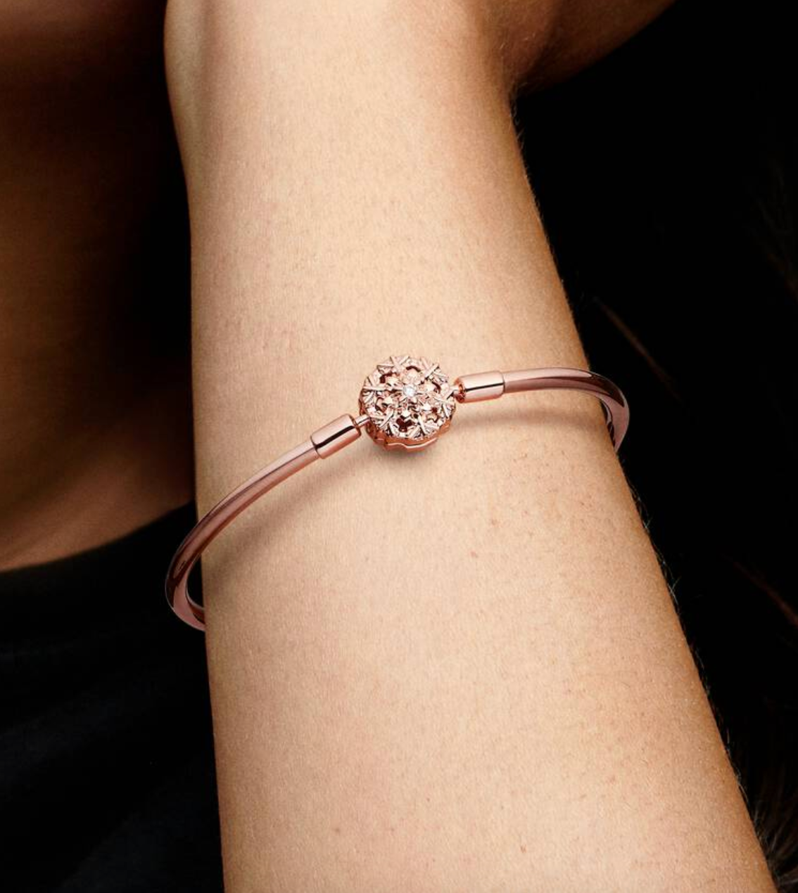 Pandora Moments Sparkling Snowflake Clasp Bangle in Rose Gold - New in Box