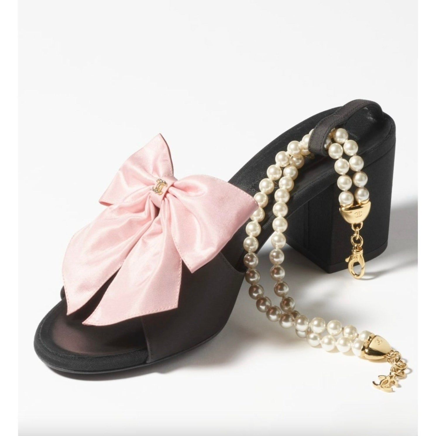 5966 - Chanel Block Heels with CC Pearl Ankle Strap & Pink Bow - Size 41 - NIB