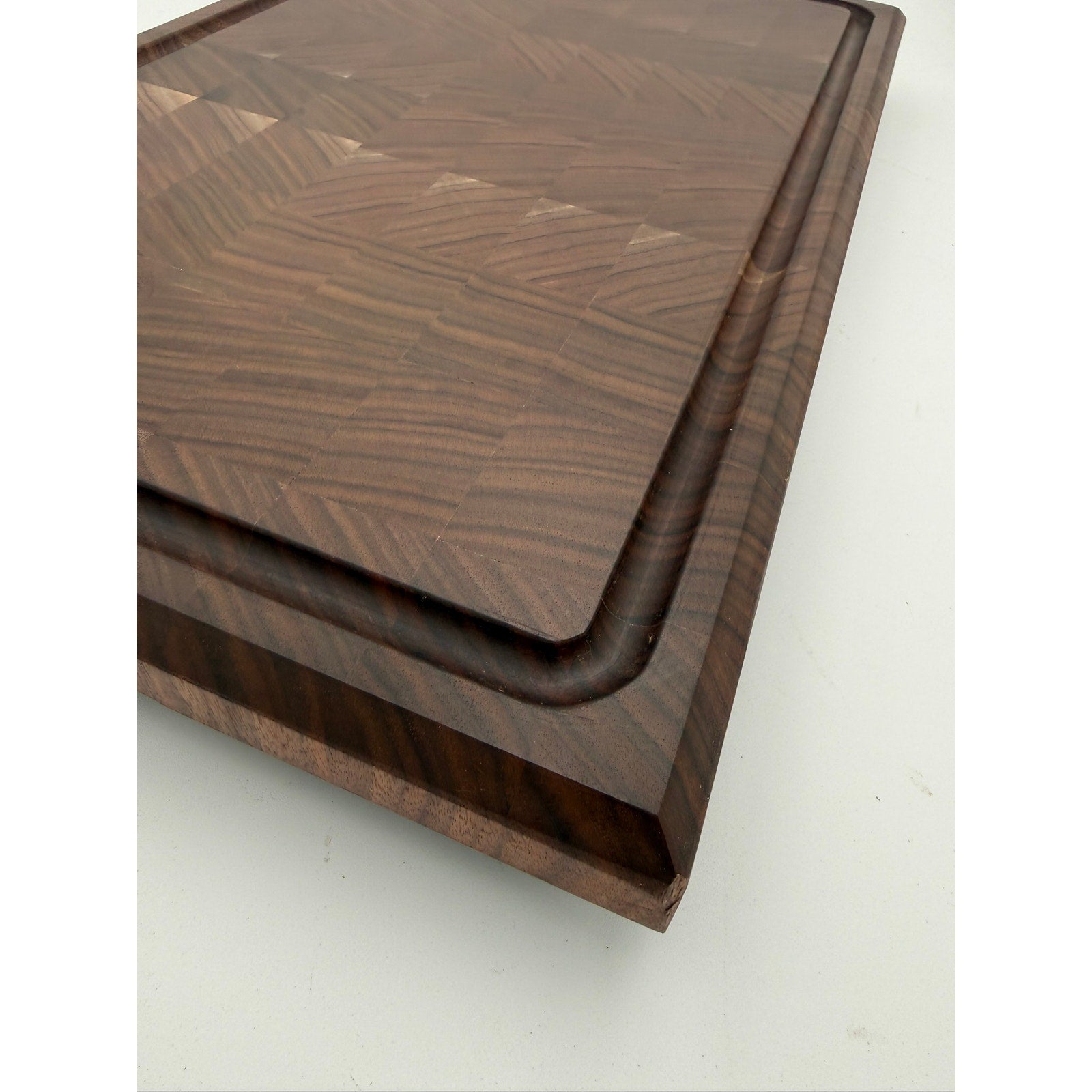 Walnut End Grain Carving Board for BBQ Feasts, extra large size, drip groove, dual grips, 20.25x12.25x1.25, chef quality