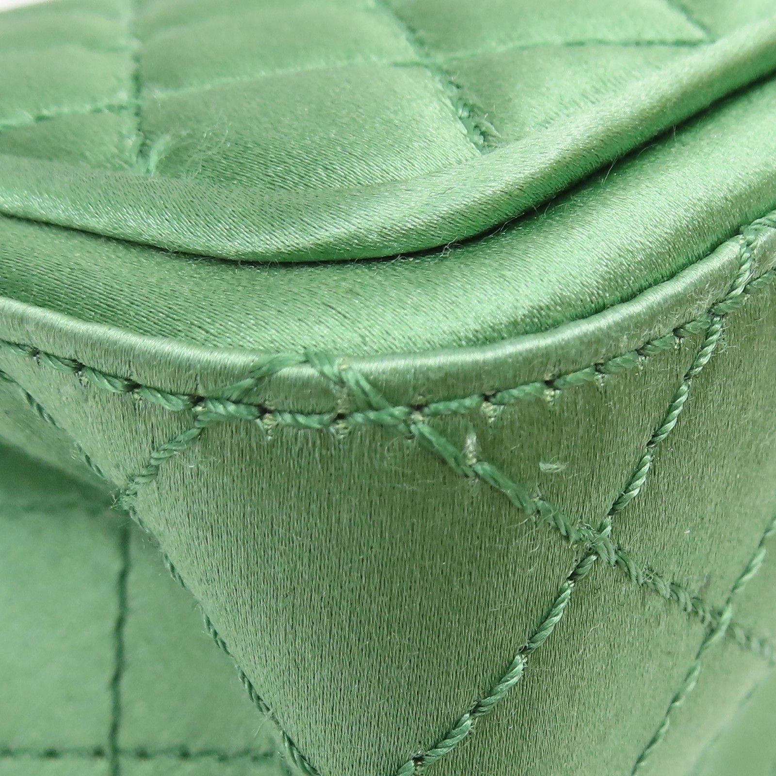 6936 - Chanel Quilted Satin 2.55 Reissue Flap Green