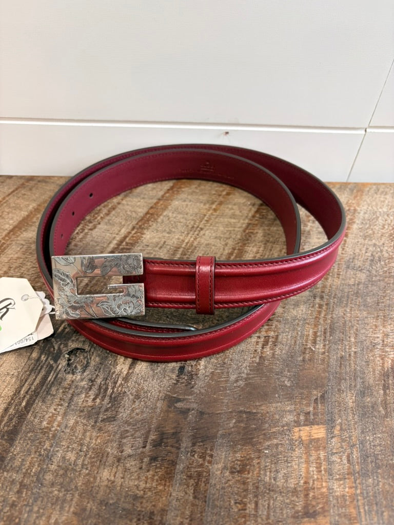 5389 - Gucci Memorable Floral Engraved G Buckle Leather Belt - Size 110/44 - New