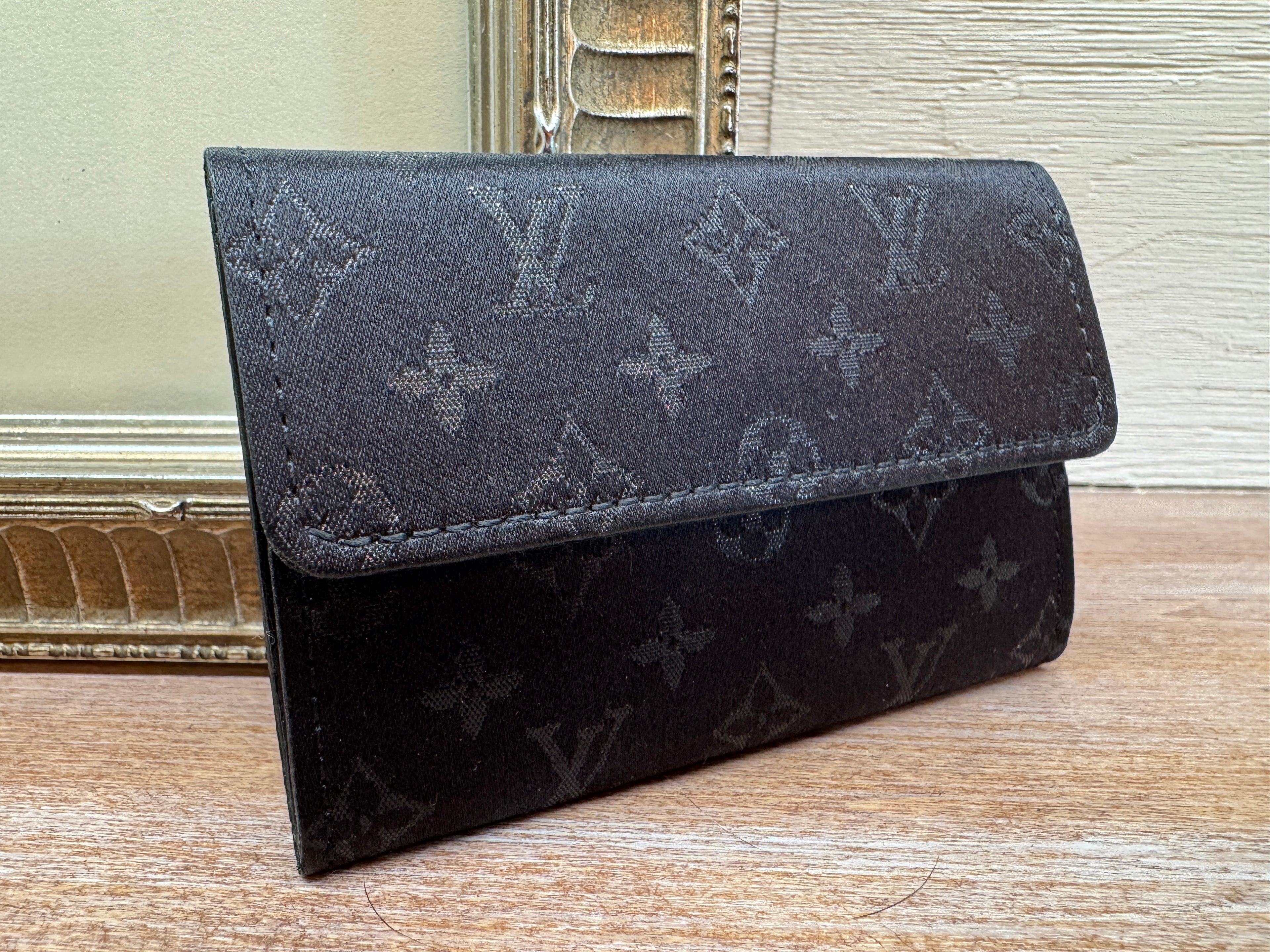6563 - Louis Vuitton Satin Porte Monnaie Card Wallet Coin Case - Noir
