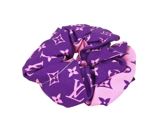 6830 - Louis Vuitton Chouchou Be Mindful Silk Hair Scrunchie