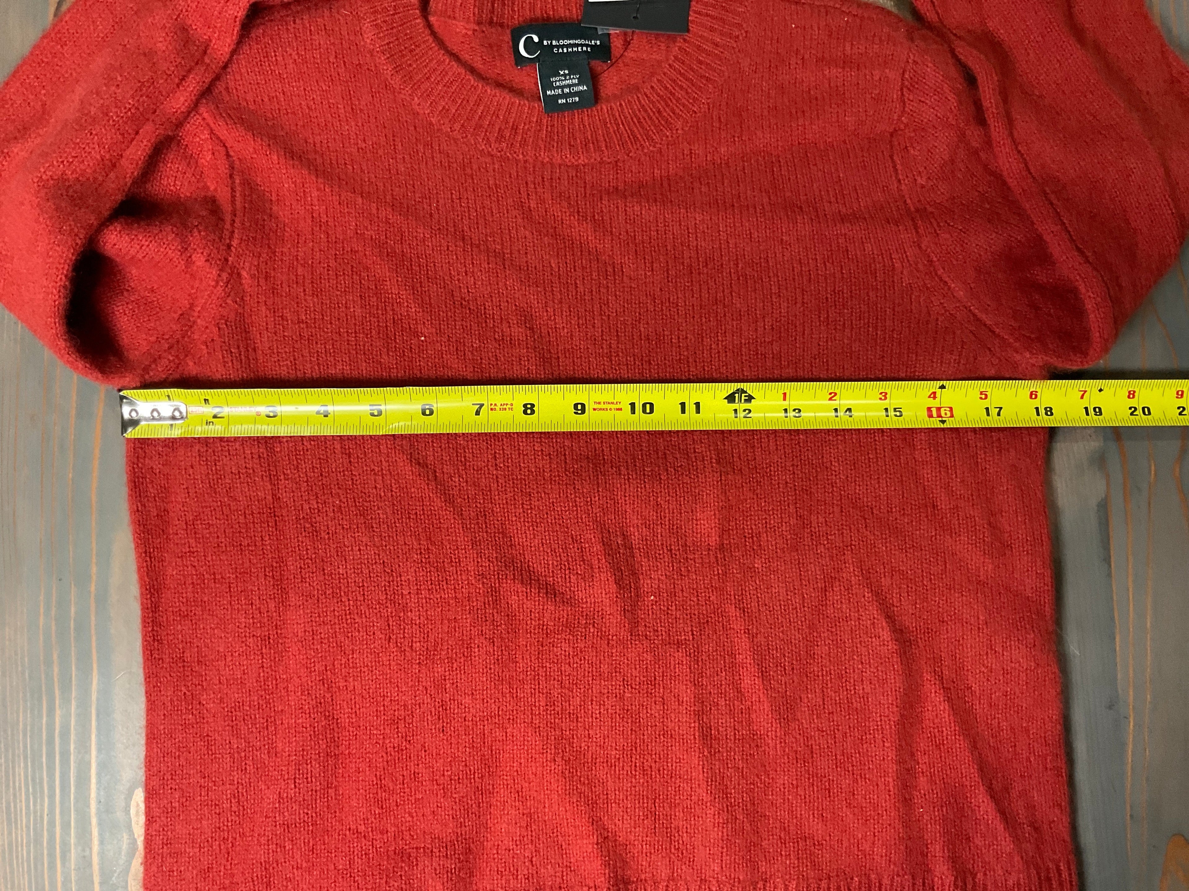 C By Bloomingdales Cashmere Boxy Crewneck - NWT (Retail $178) - Size XS