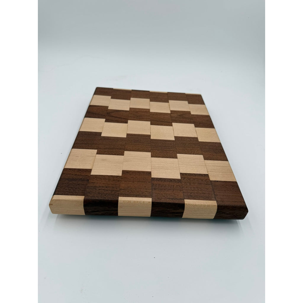 Hardwood Cutting Board - Face Grain Pattern - Maple and Walnut