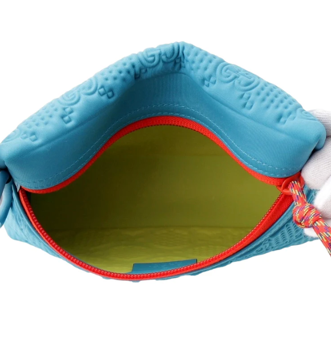 5386 - Gucci GG Scuba Neon Blue Small Clutch Pouch Bag - NWT