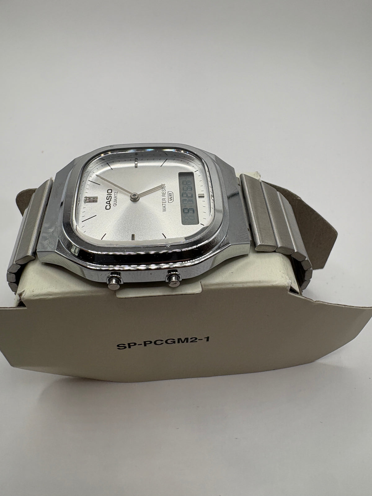 Casio AQ-240E-7A Vintage Analog-Digital Silver Stainless Steel Quartz WR