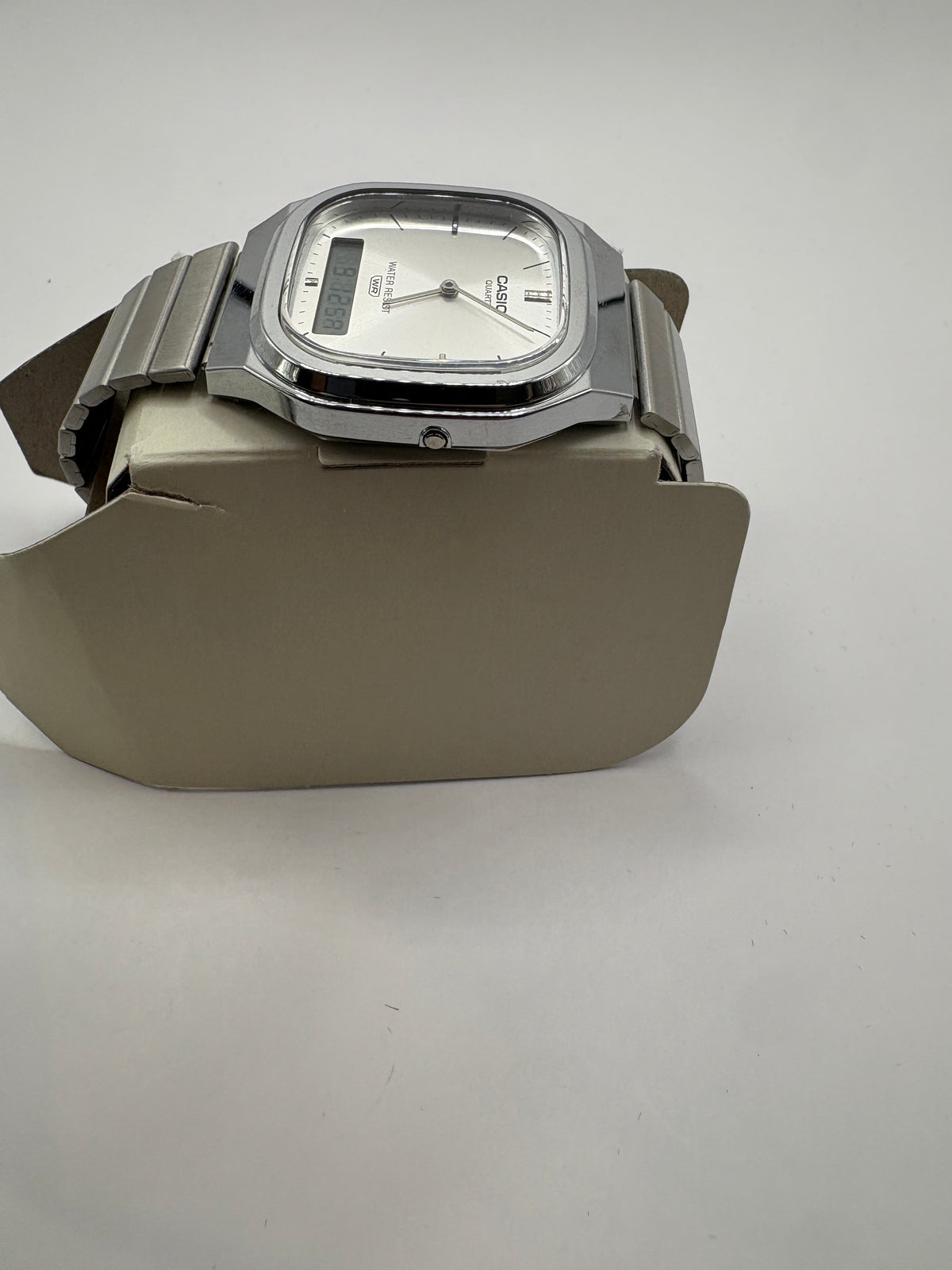 Casio AQ-240E-7A Vintage Analog-Digital Silver Stainless Steel Quartz WR