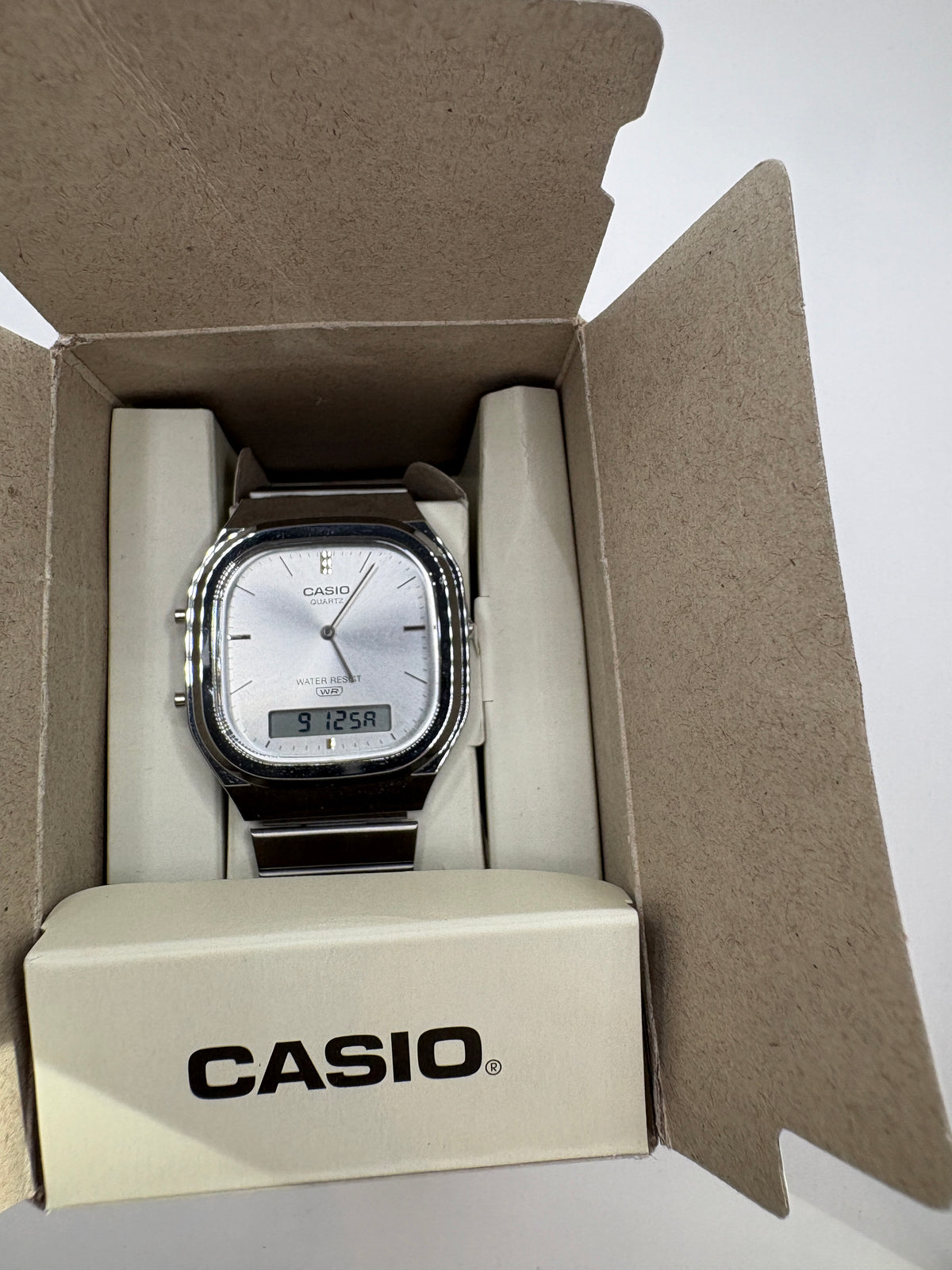 Casio AQ-240E-7A Vintage Analog-Digital Silver Stainless Steel Quartz WR