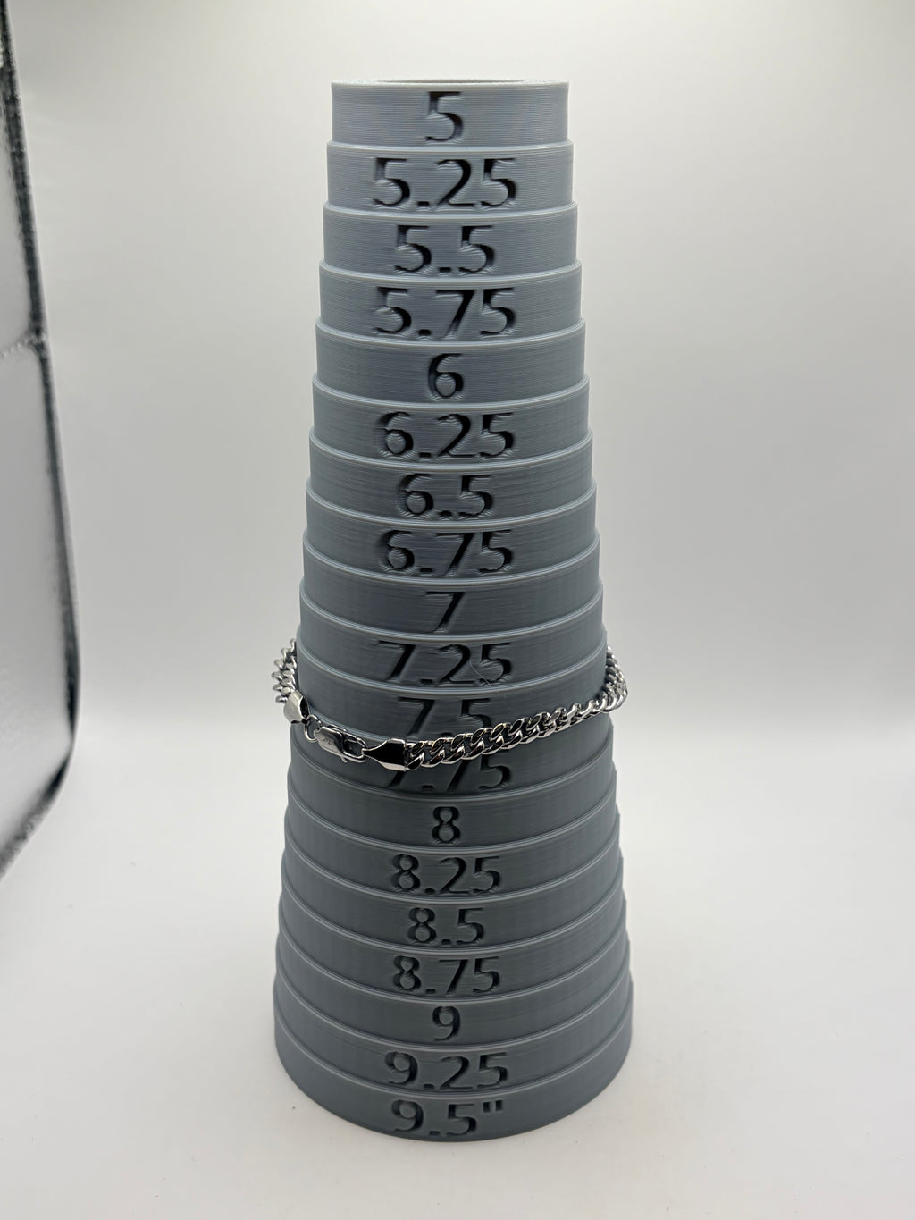 Domain curb chain bracelet silver-tone jewelry box
