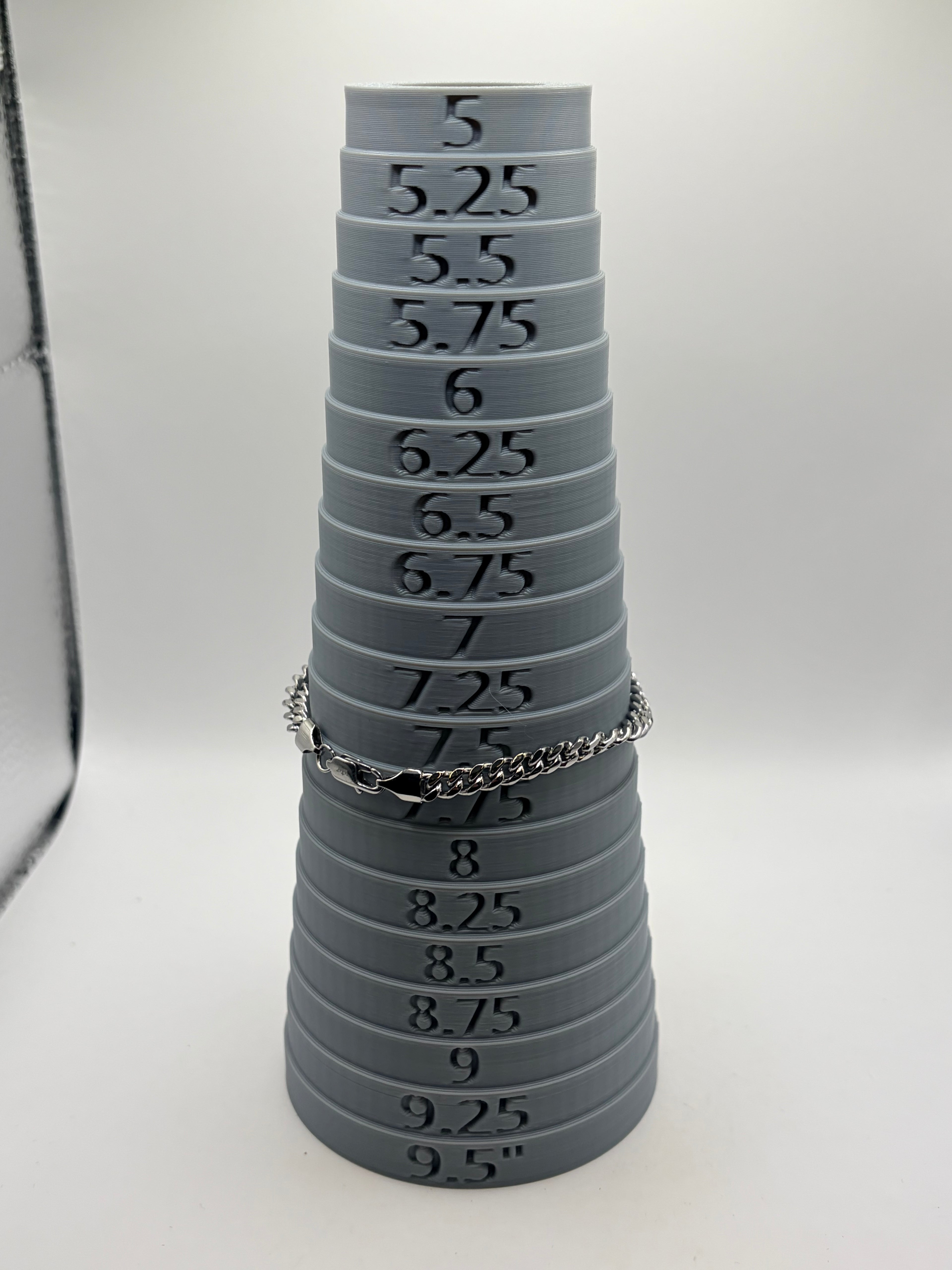 Domain curb chain bracelet silver-tone jewelry box