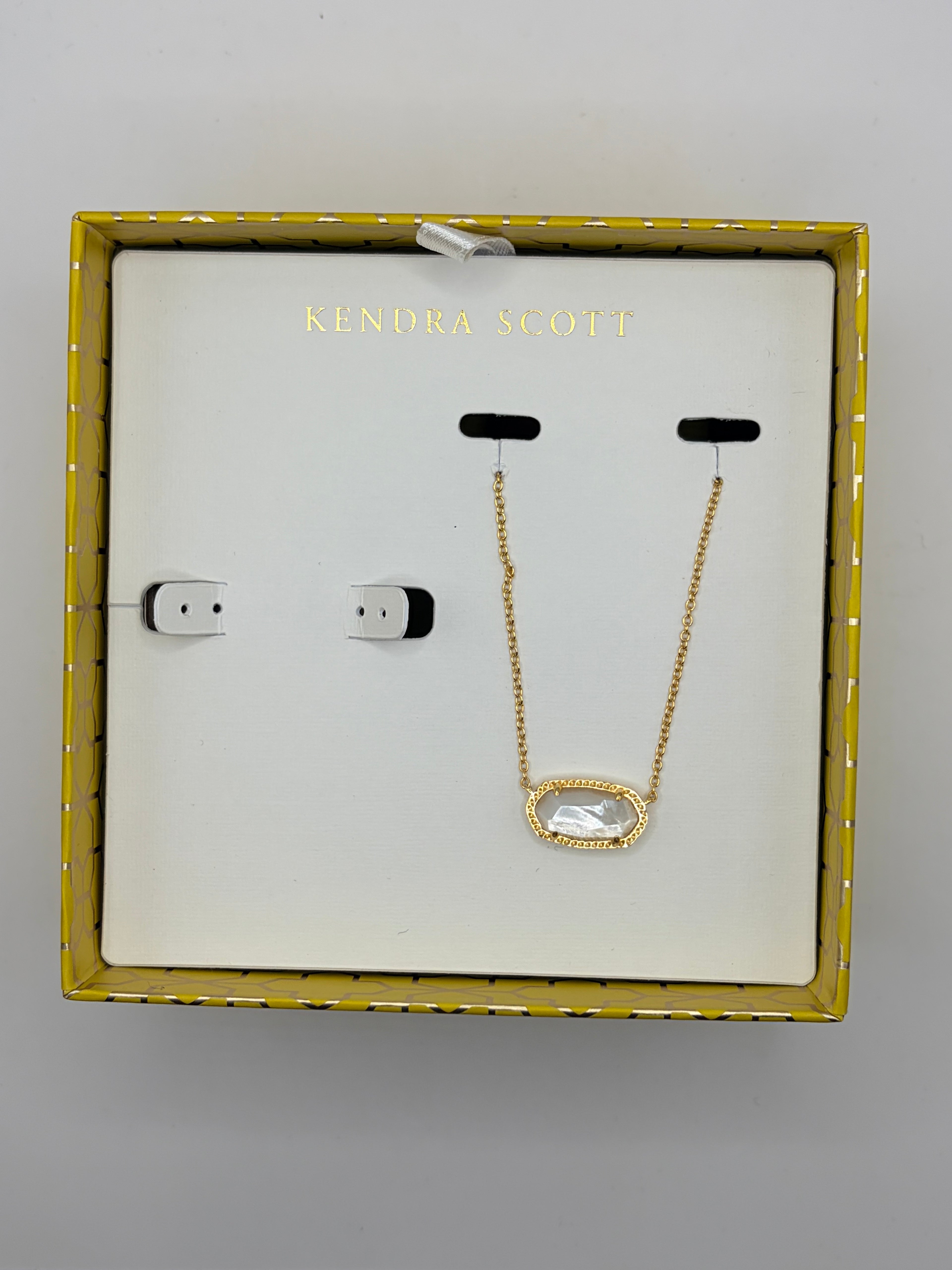 Kendra Scott Elisa Gold Pendant Necklace in Ivory Mother-of-Pearl - NIB