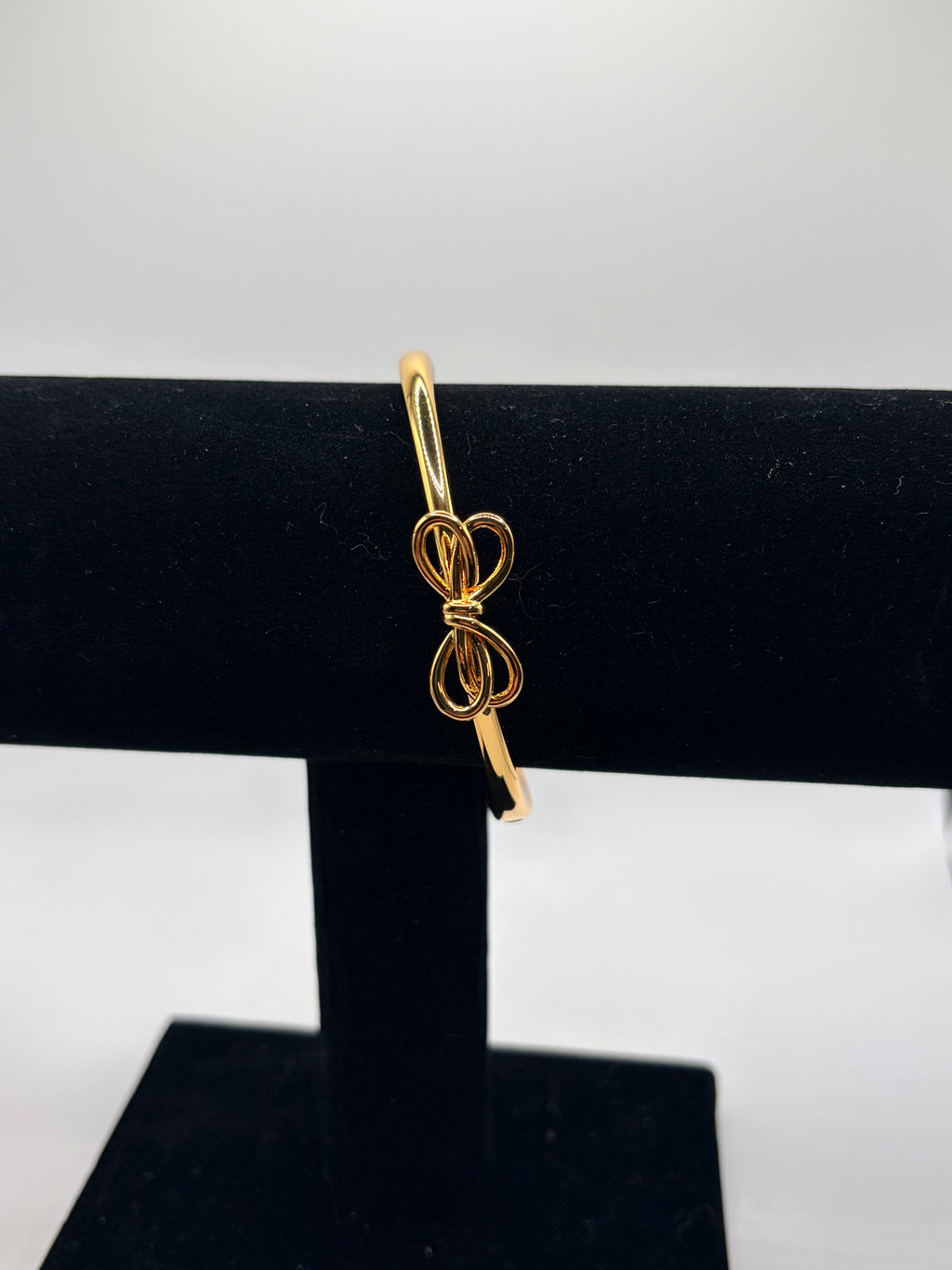 Kate Spade Gold Tone Bow Hinged Bangle Bracelet NWT - One Size / Gold / New with Tags