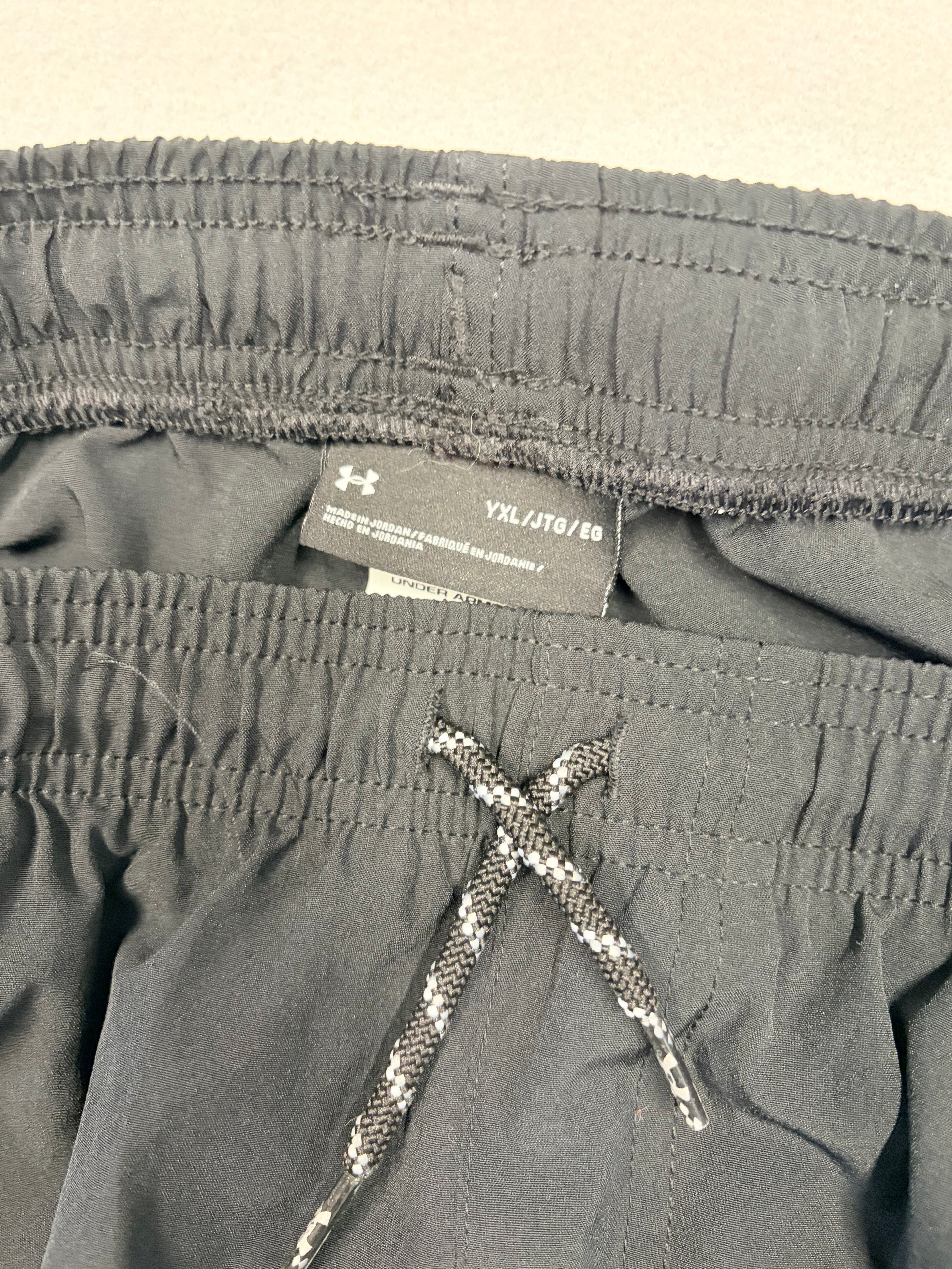 Under Armour Black Athletic Shorts YXL Drawstring Waist UA Logo