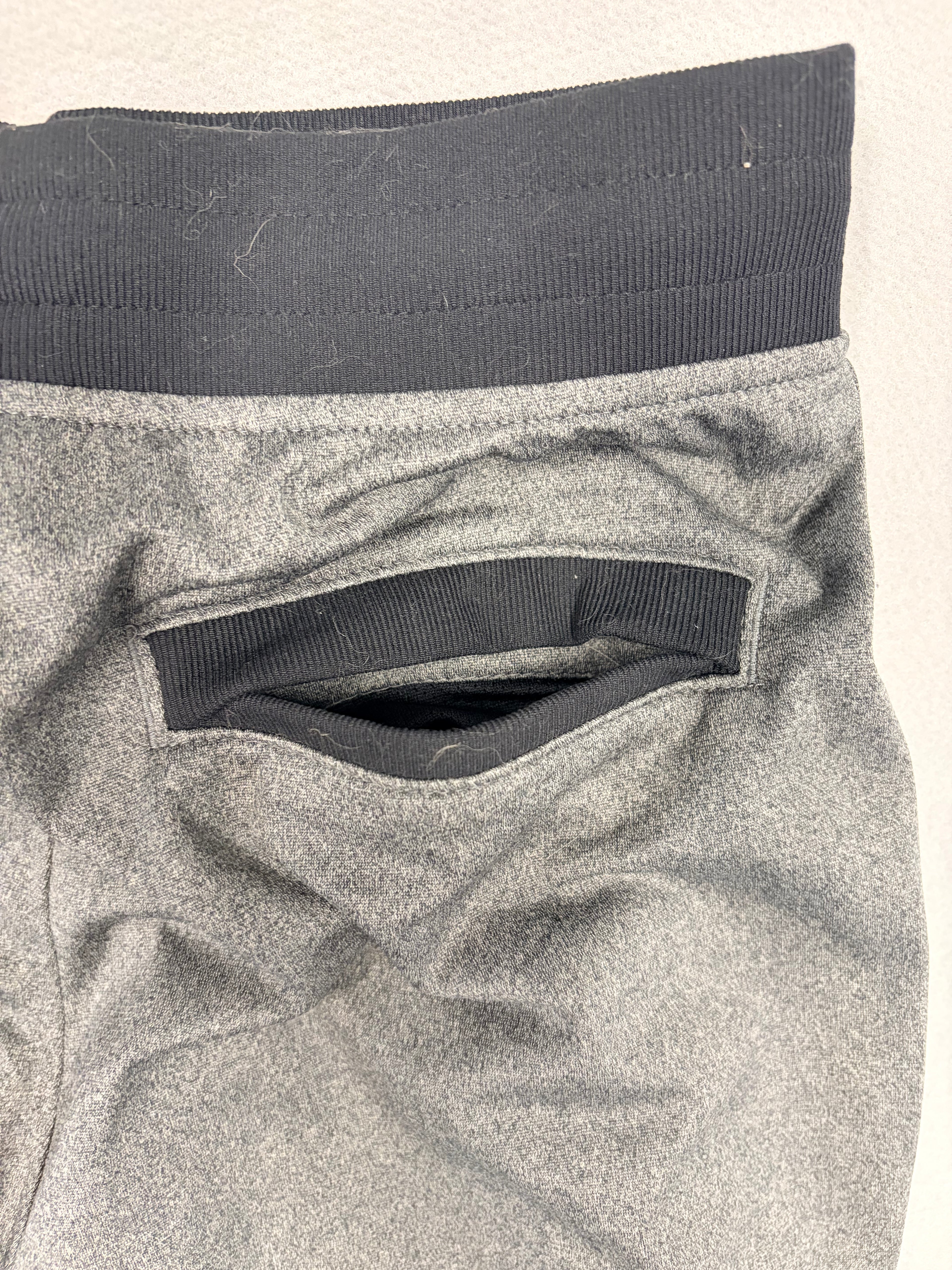 Under Armour Sportstyle Tricot Jogger Pants Gray Mens SM/P/CH Size S
