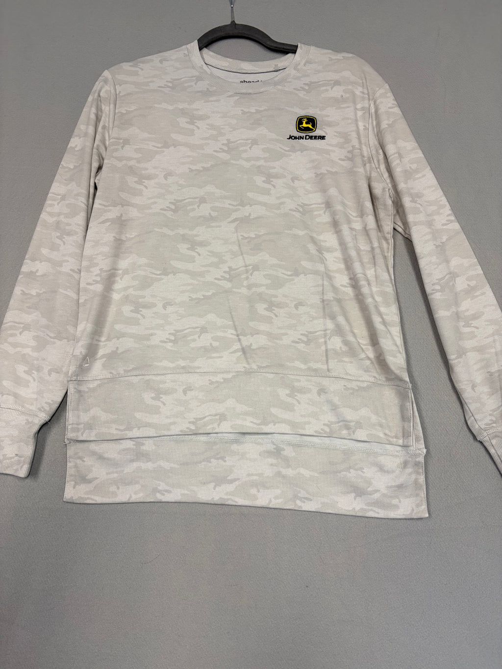 Ahead John Deere Casuals Light Gray Camo Crewneck Shirt Medium