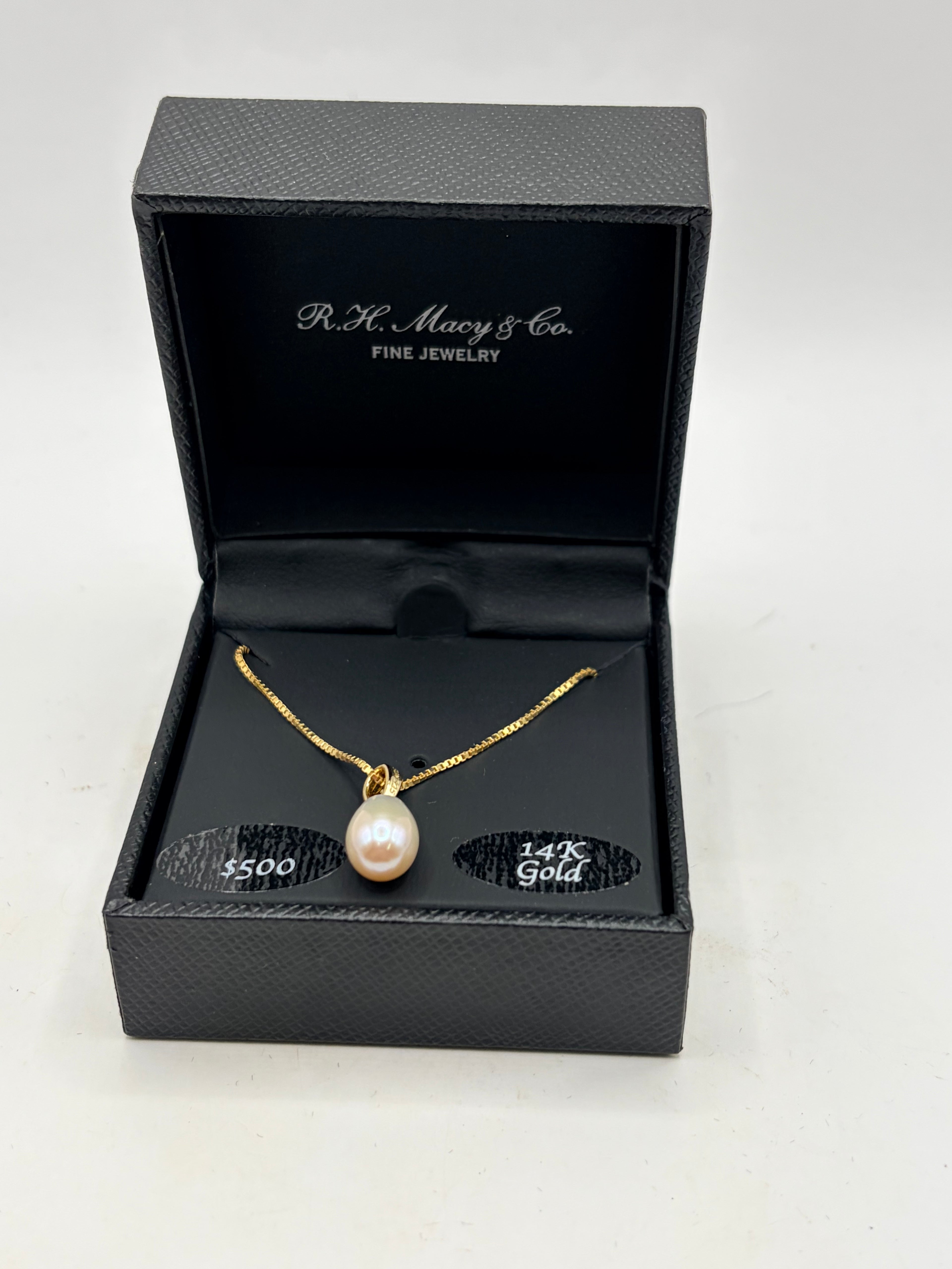 Macy's R.H. Macy & Co. 14K Gold Pearl Pendant Necklace Box Women's