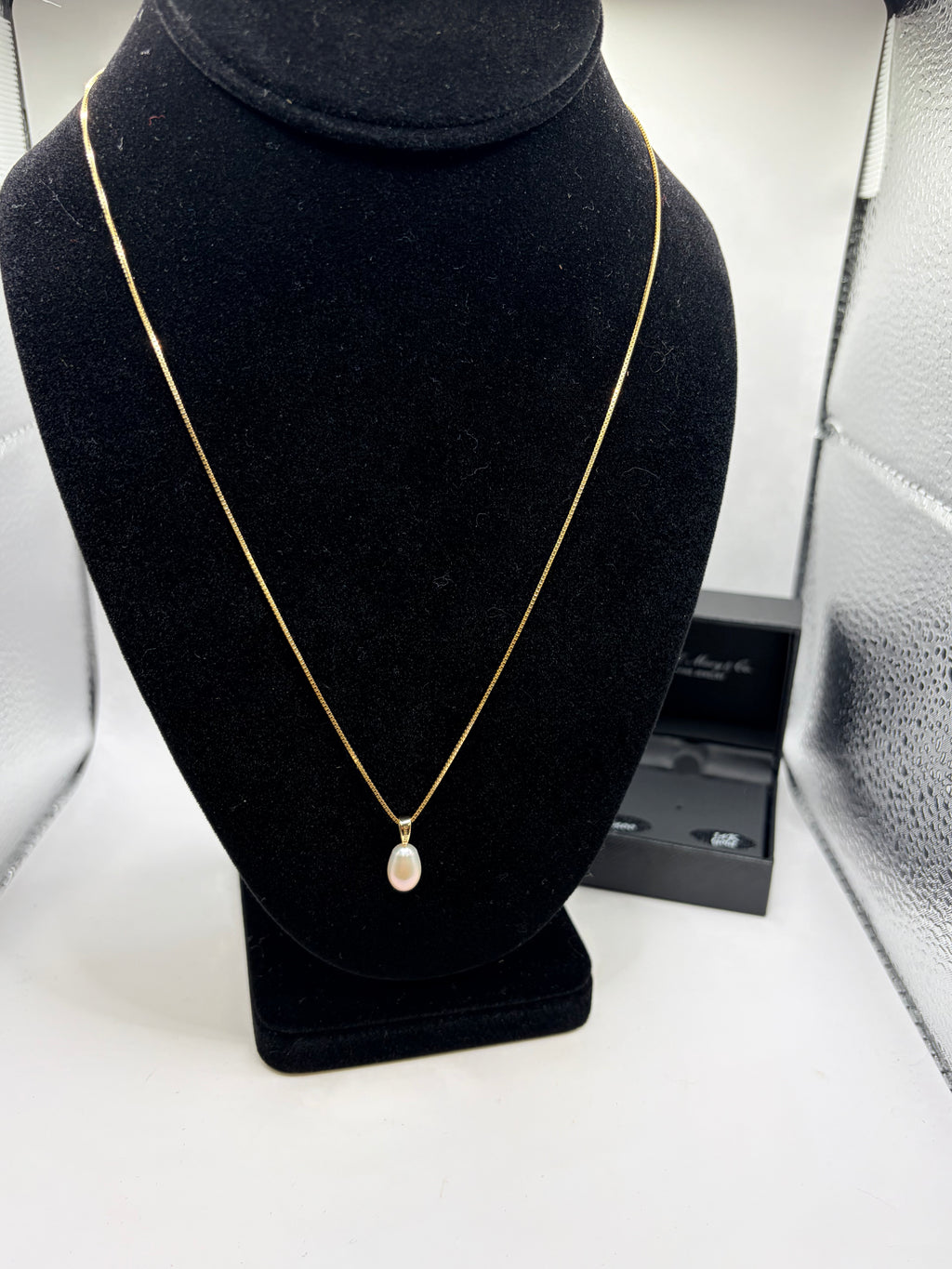 Macy's R.H. Macy & Co. 14K Gold Pearl Pendant Necklace Box Women's