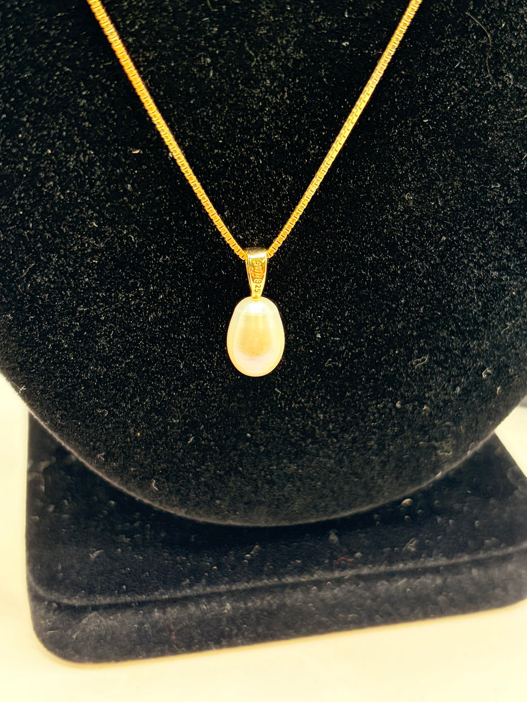 Macy's R.H. Macy & Co. 14K Gold Pearl Pendant Necklace Box Women's