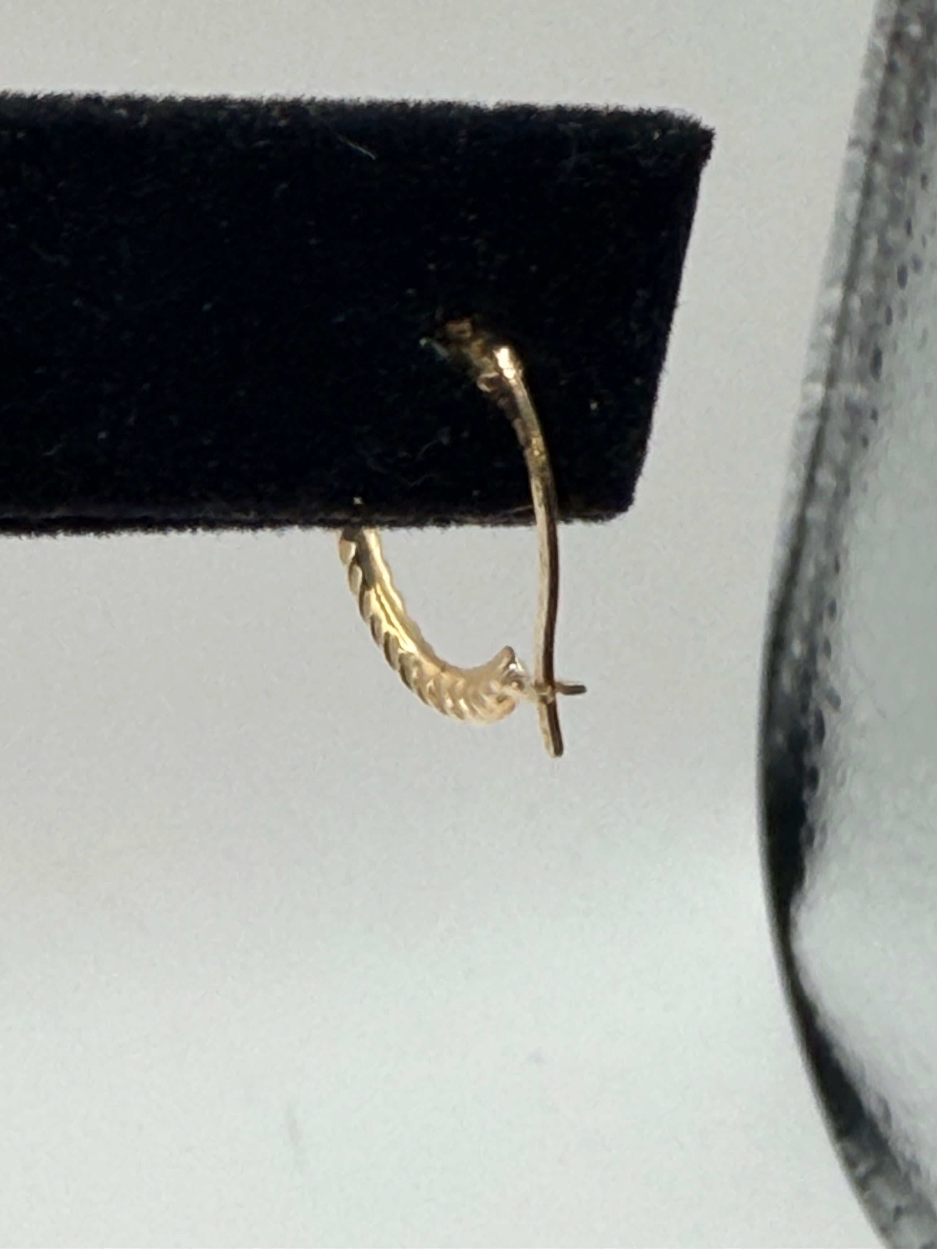 Macy's Polished Ribbed Textured Extra Small Hoop Earrings in 10k Gold, 15mm NIB