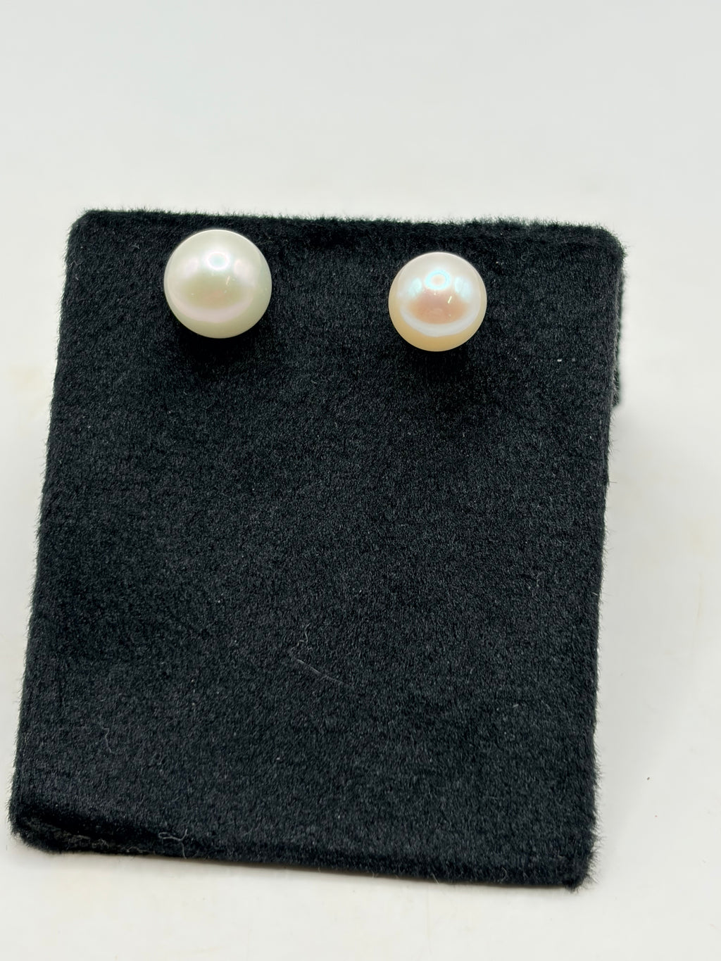 R.H. Macy and Co. Fine Jewelry Belle de Mer White Pearl Stud Earrings in 14k Gold - NIB