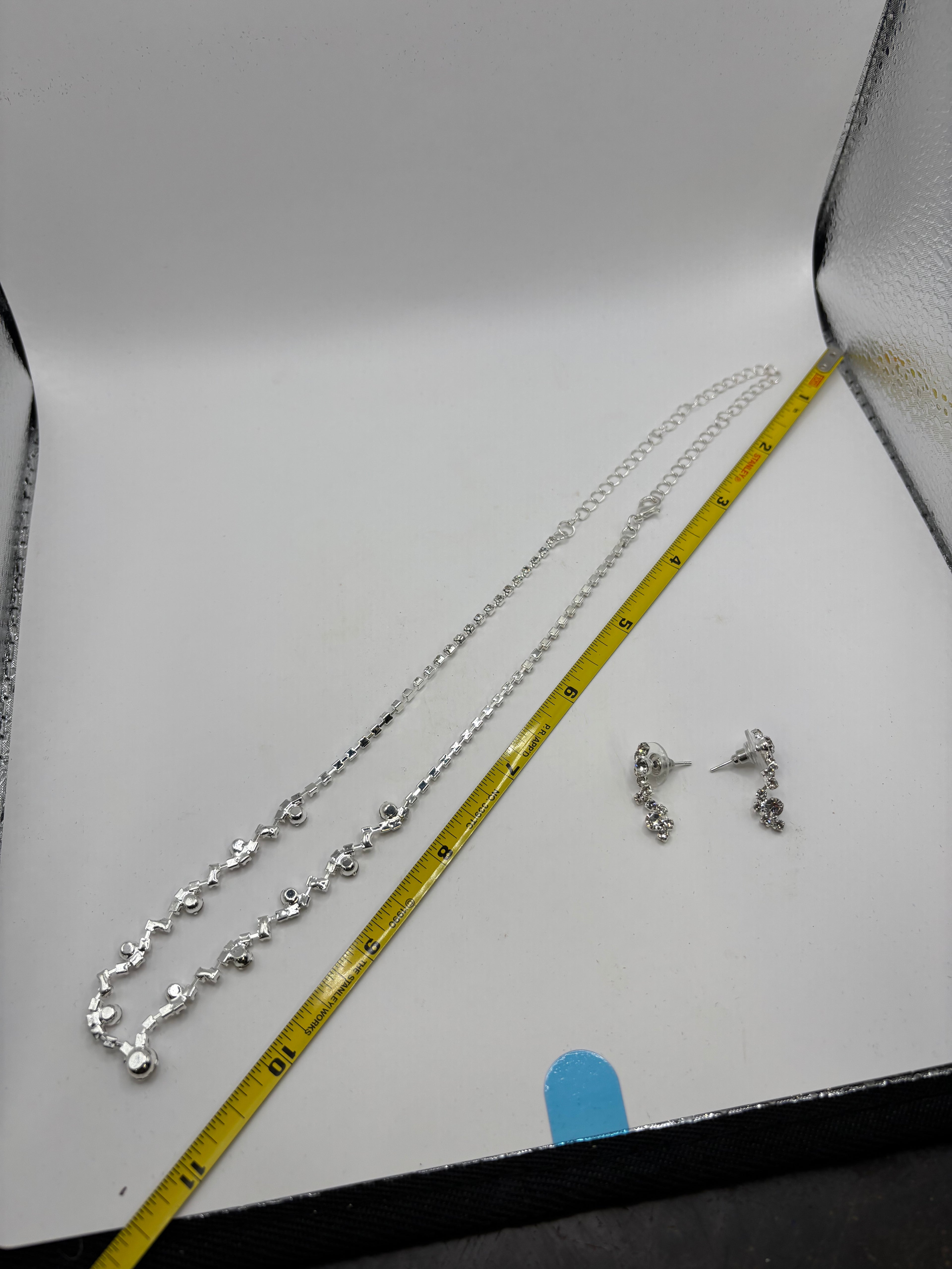 Sohi Opulent Stone Jewelry Set - New in Box - Silver Tone